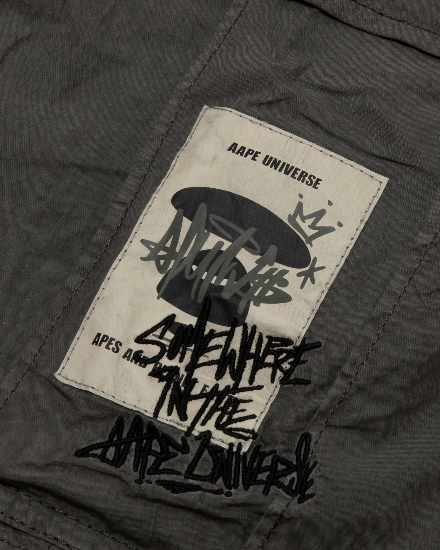 Moonface cargo shorts - Image 9