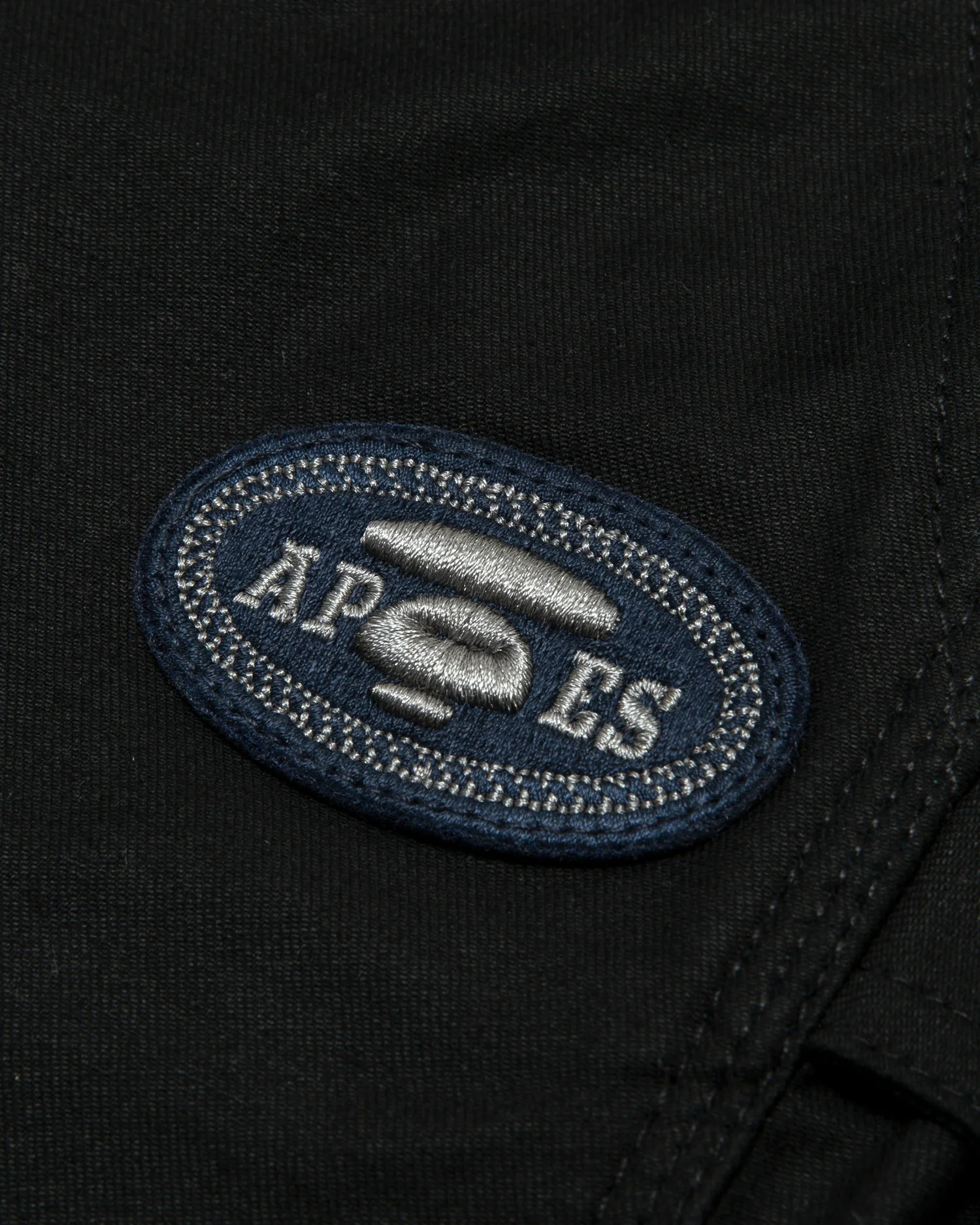 AAPEUNVS moonface logo patch shorts - Image 4
