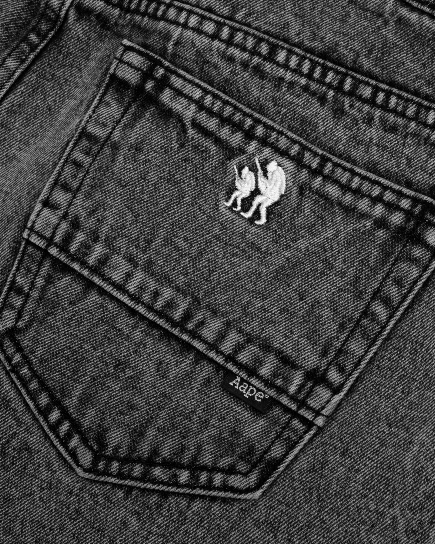 Moonface patch embroidered denim shorts - Image 5