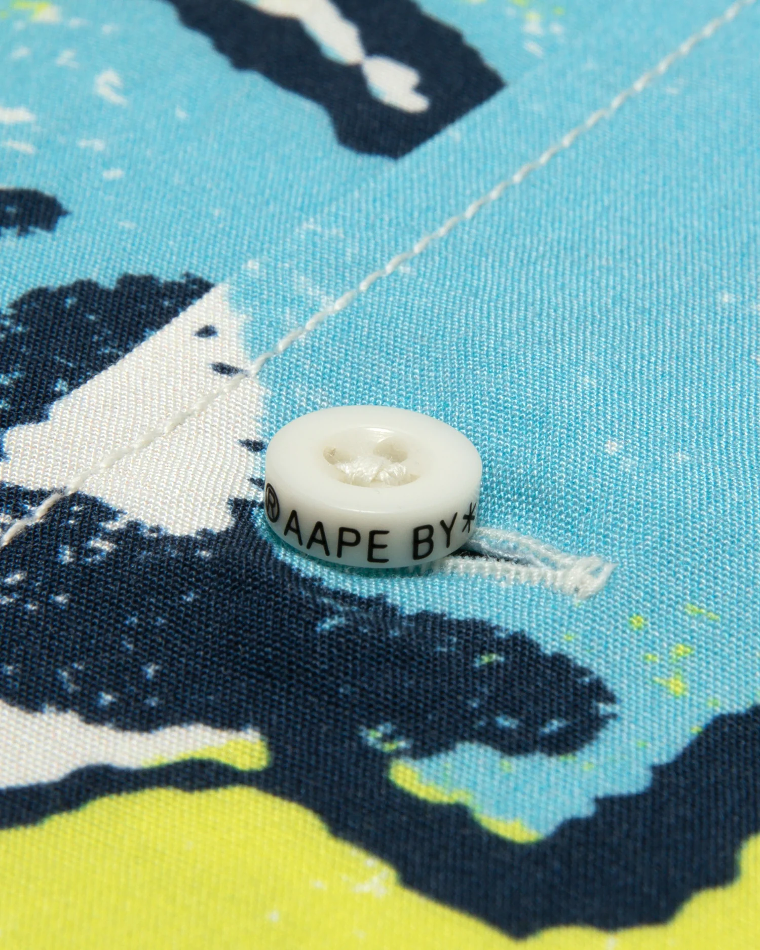 Moonface graffiti shirt - Image 5