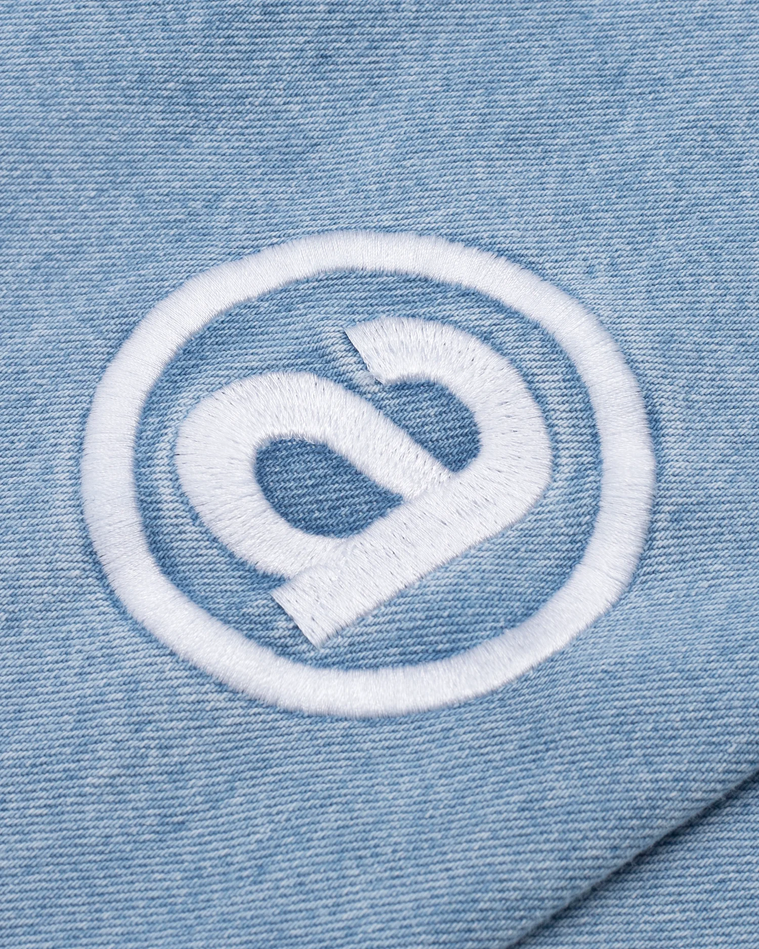 Moonface embroidered denim shirt - Image 10