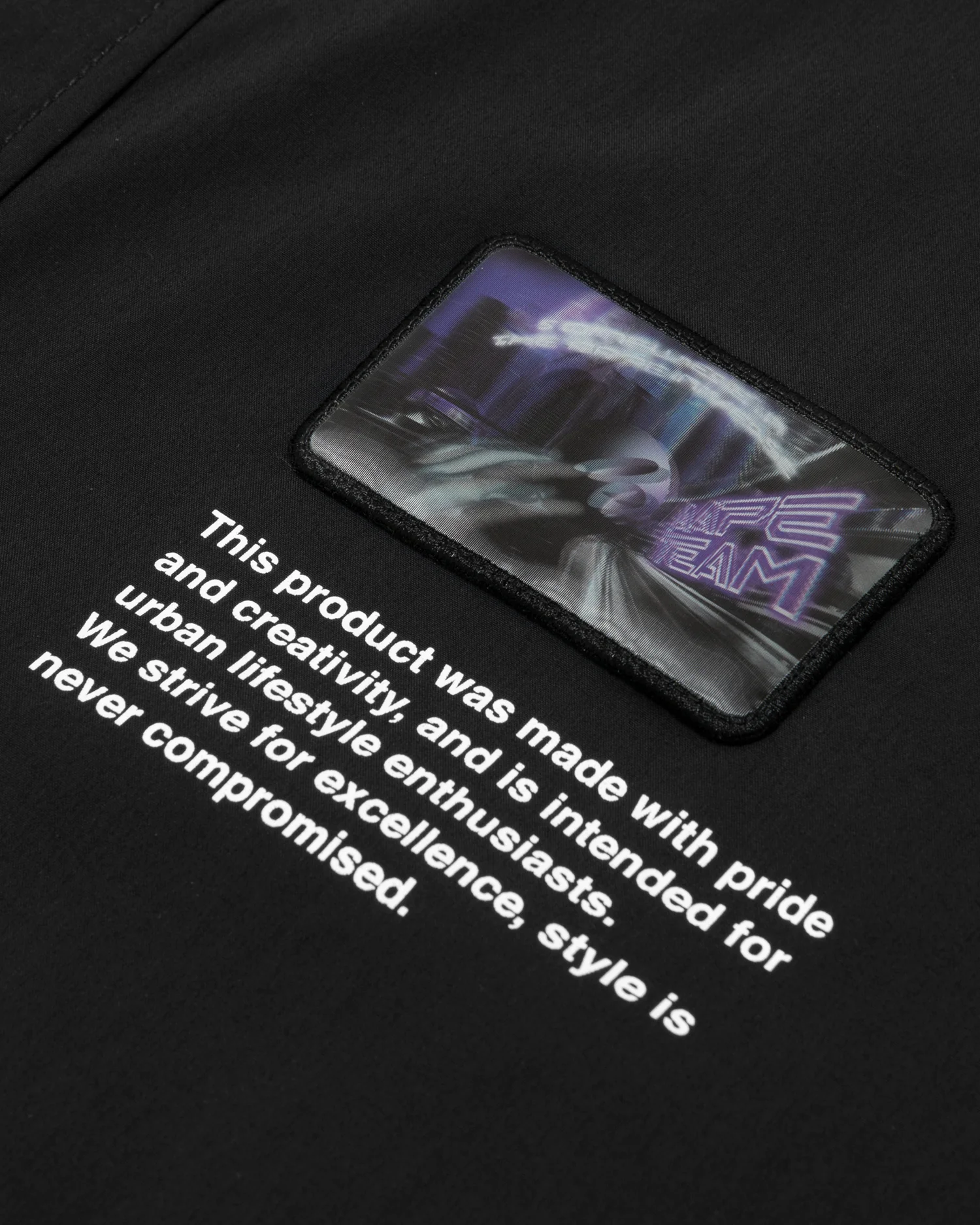 Moonface graphic patch shirt - Image 4