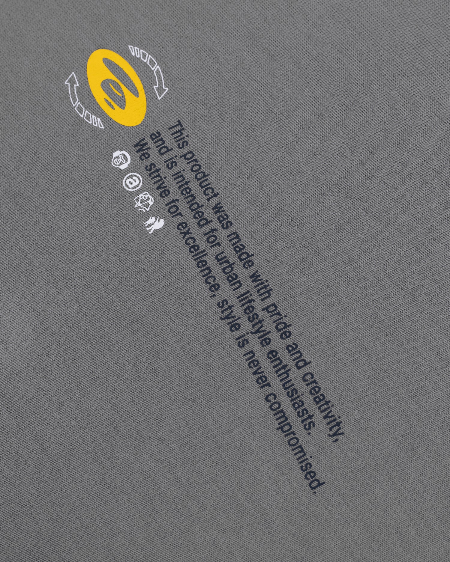 Half-zip sweatshirt - Image 9