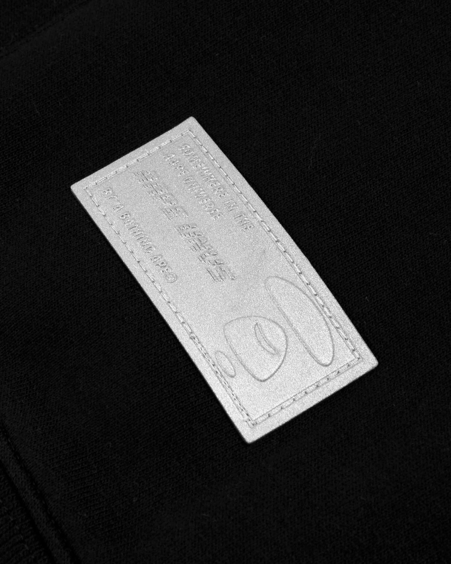 Globe logo sweatshirt - Image 10