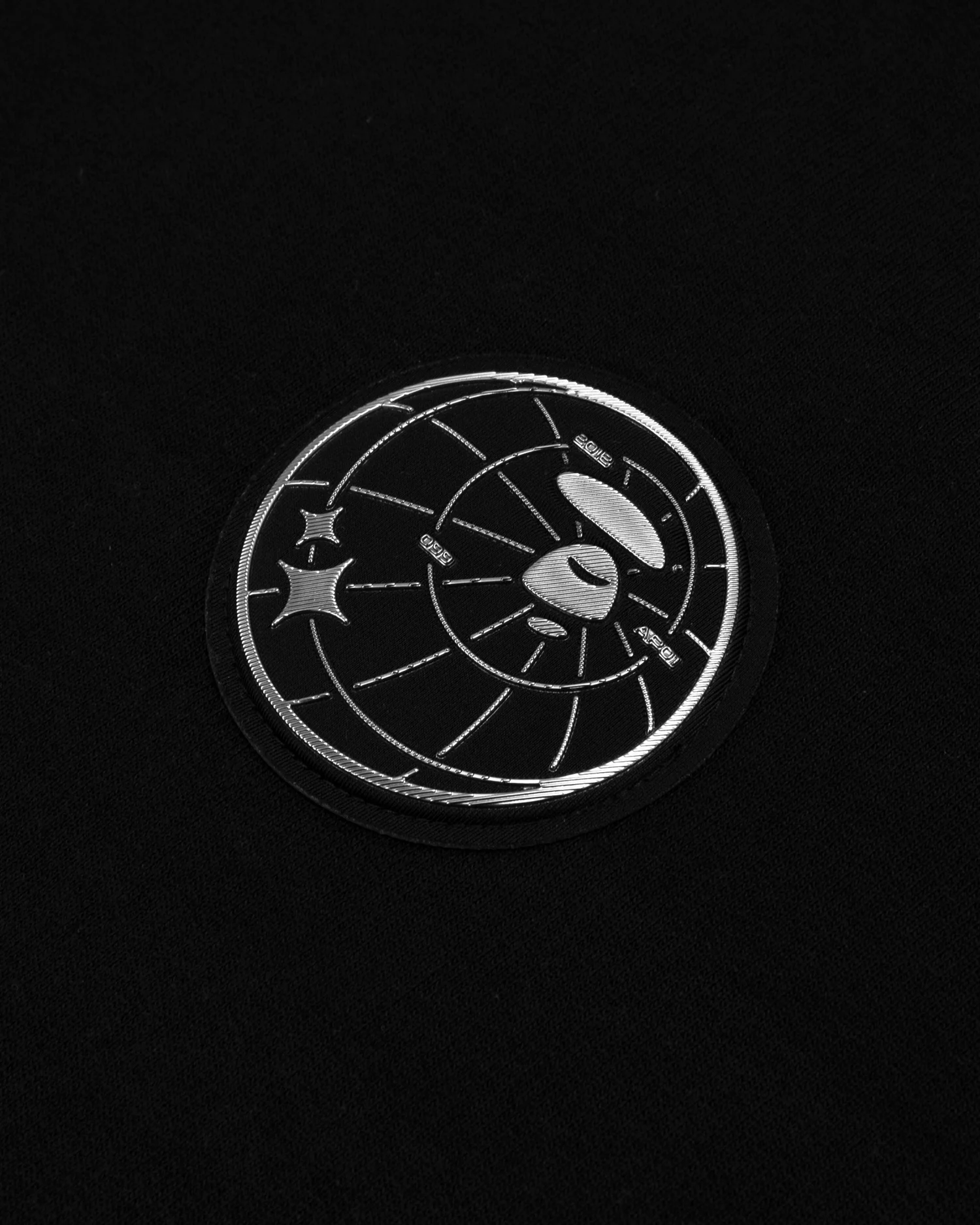 Globe logo sweatshirt - Image 9