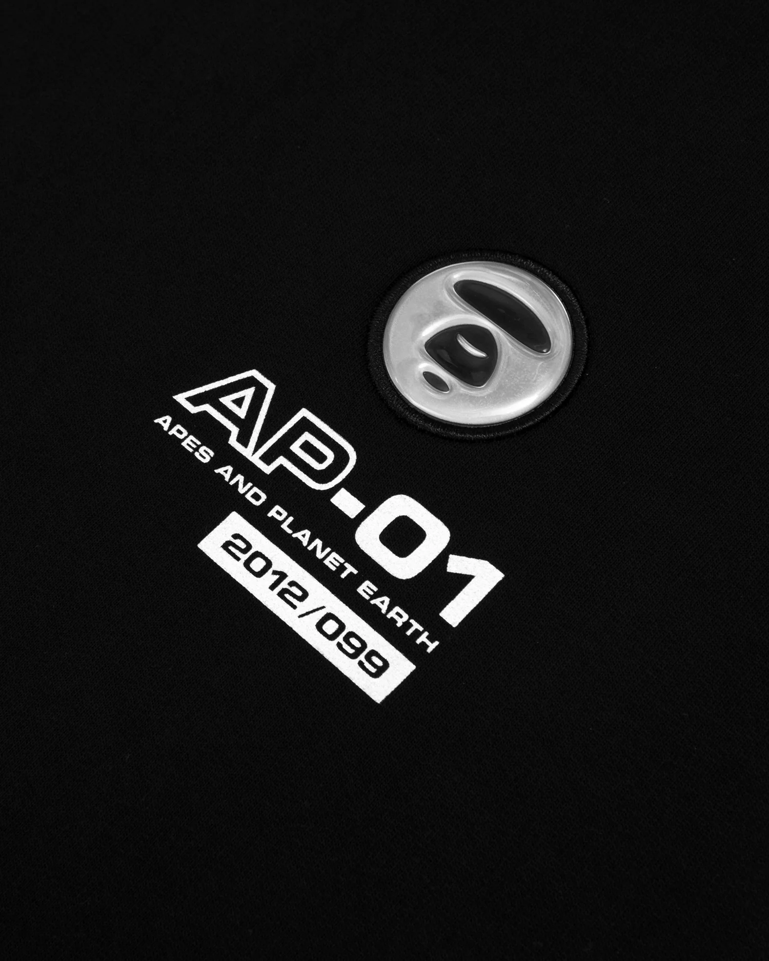 Moonface mock neck sweatshirt - Image 3