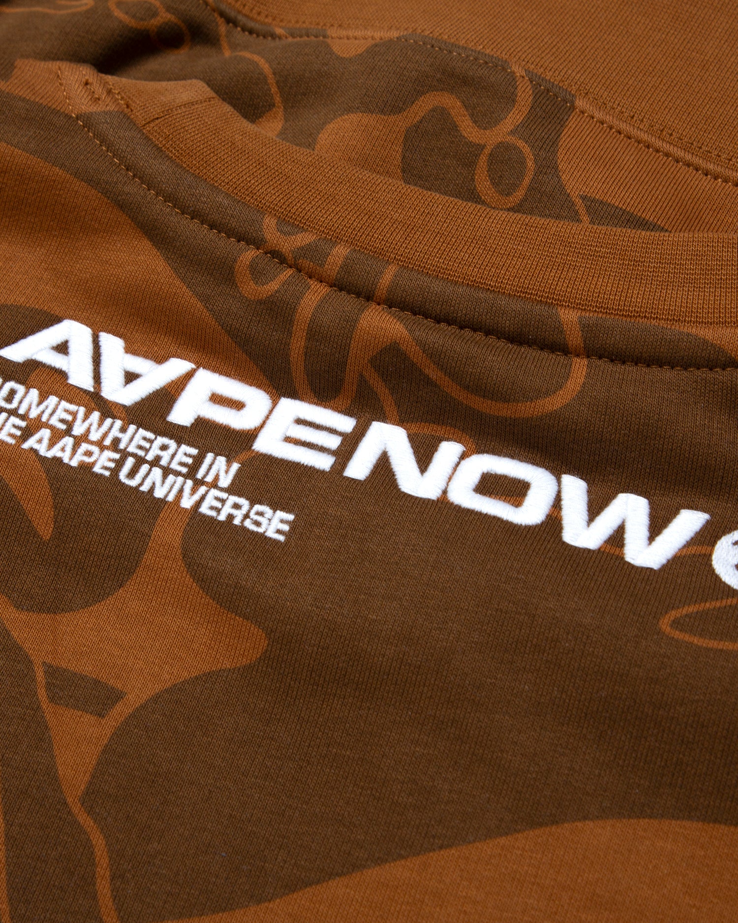 Moonface patch camo sweatshirt - Image 9