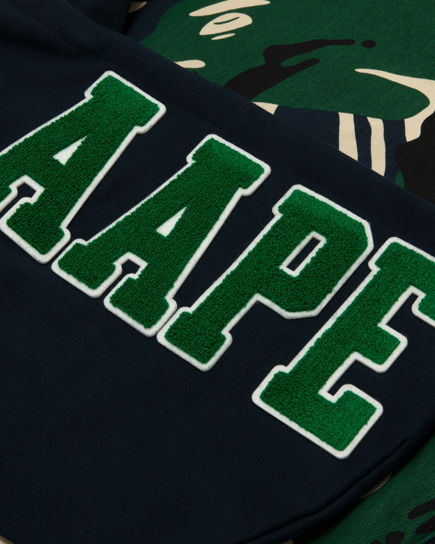 Moonface embroidered camo raglan hoodie - Image 4