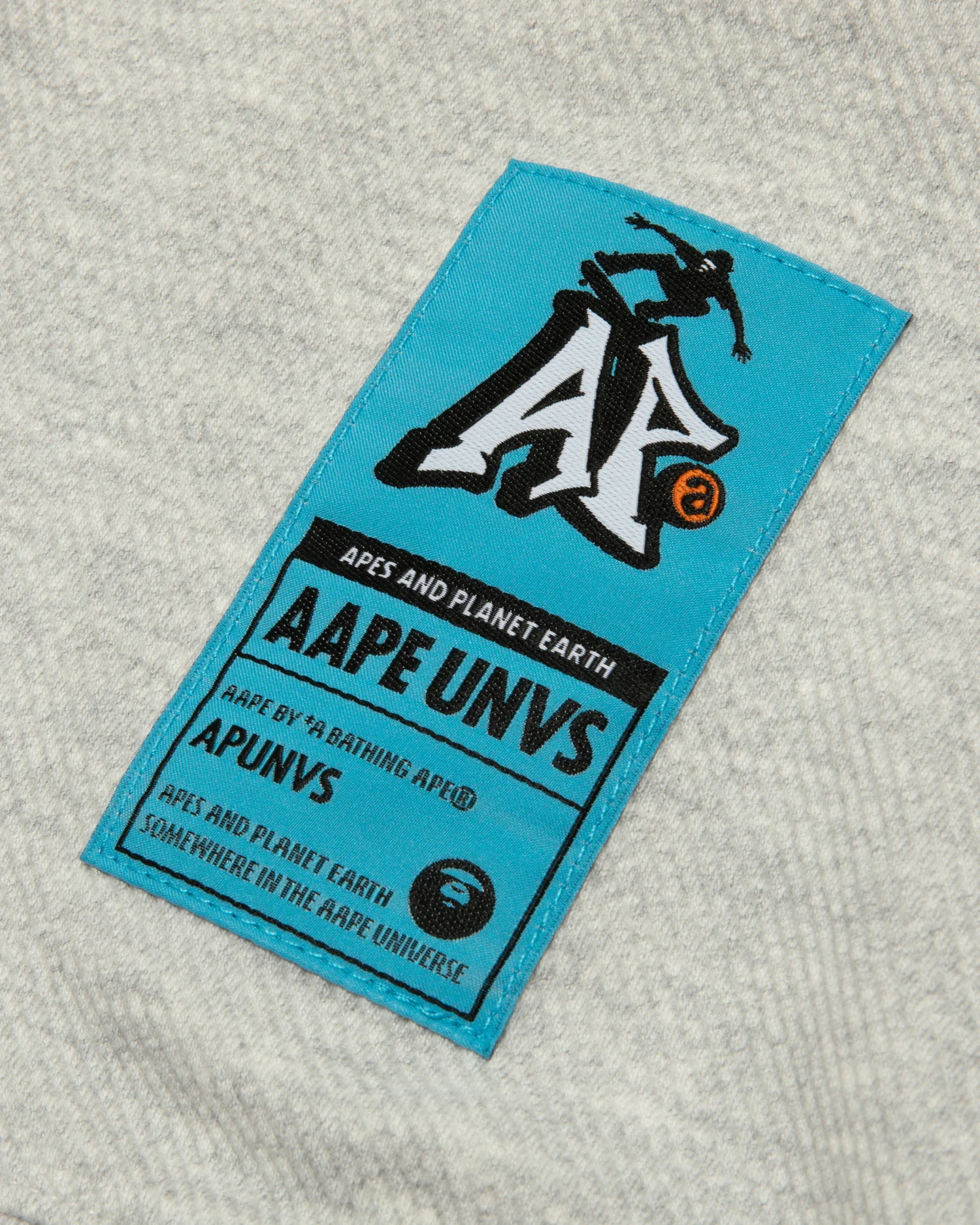 Logo half-zip raglan sweatshirt - Image 4