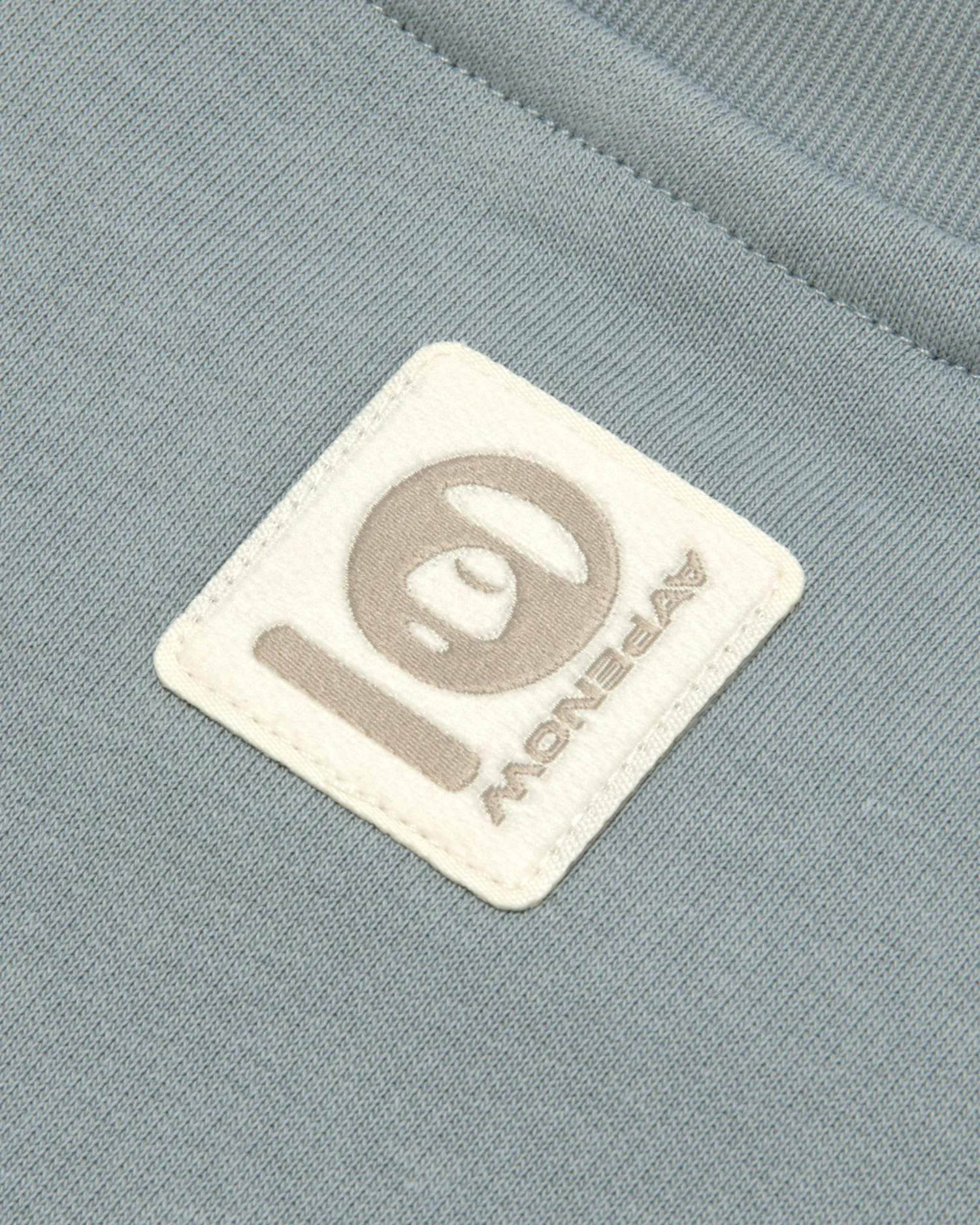 AAPENOW moonface logo sweatshirt - Image 12