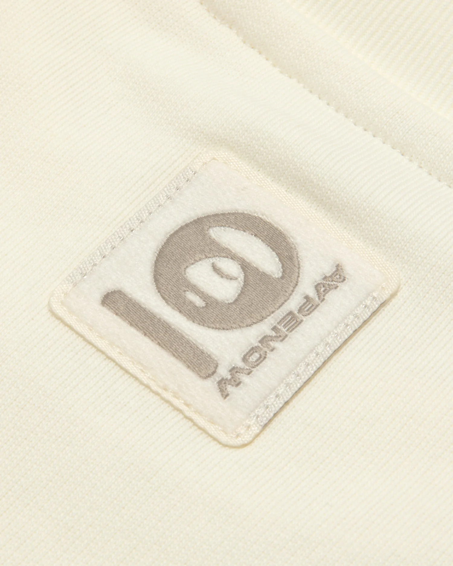 AAPENOW moonface logo sweatshirt - Image 17