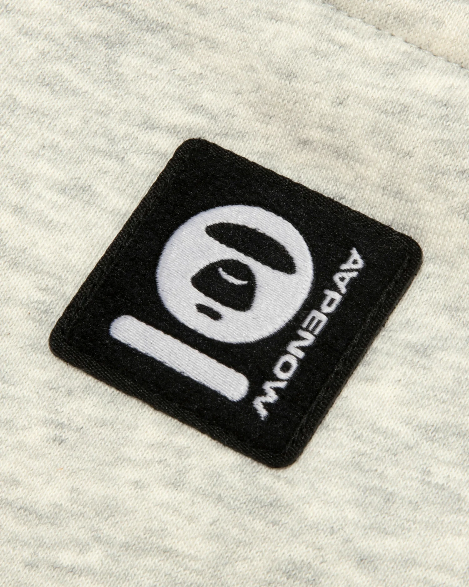 AAPENOW heart moonface sweatshirt - Image 3