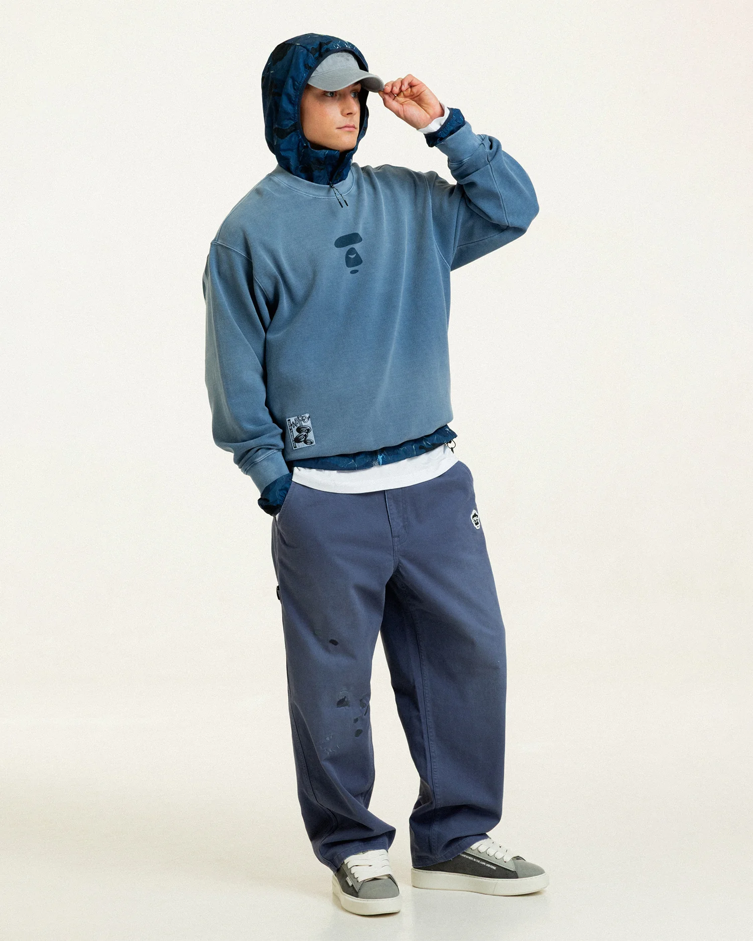 Moonface crew neck sweatshirt - Image 7