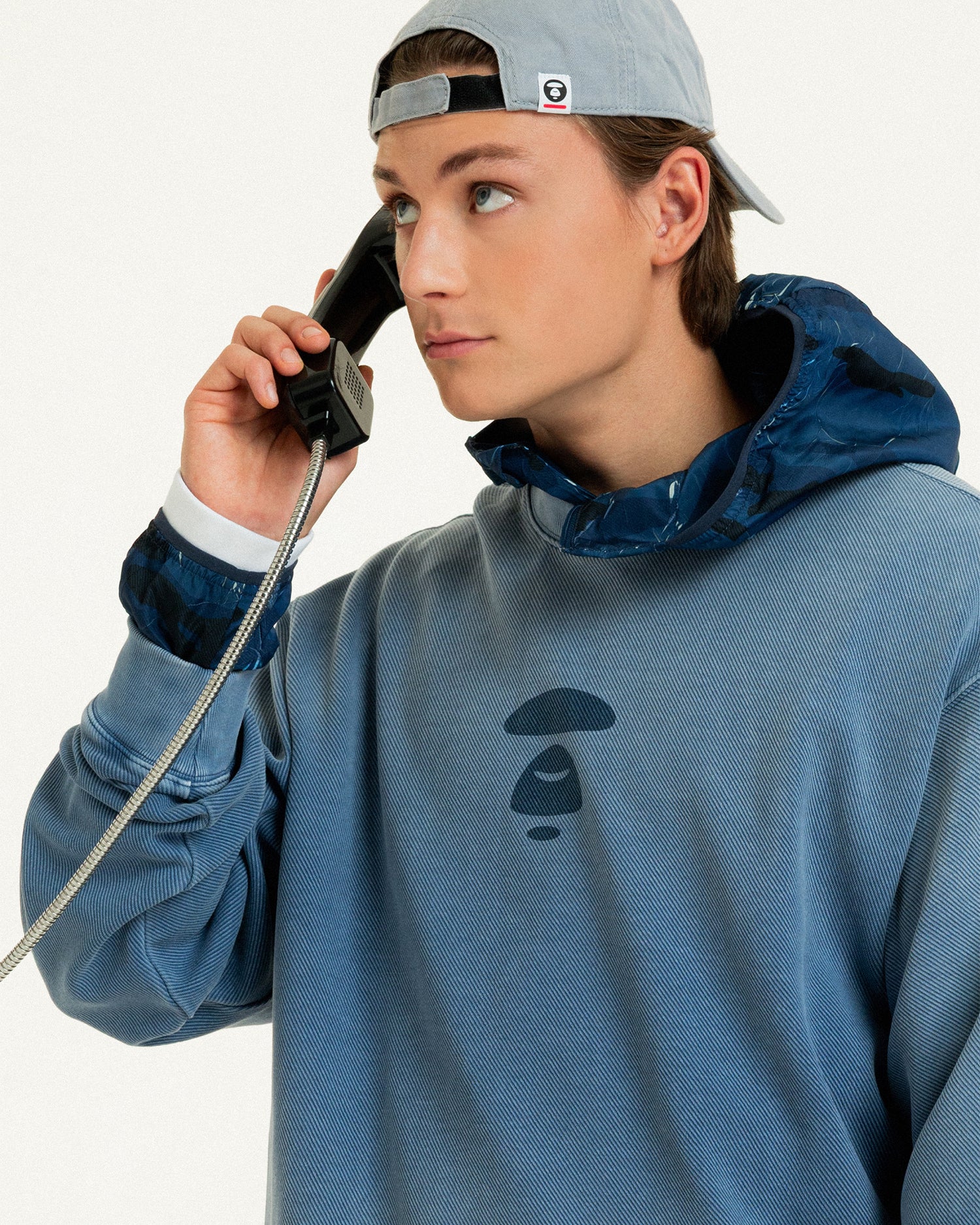 Moonface crew neck sweatshirt - Image 8