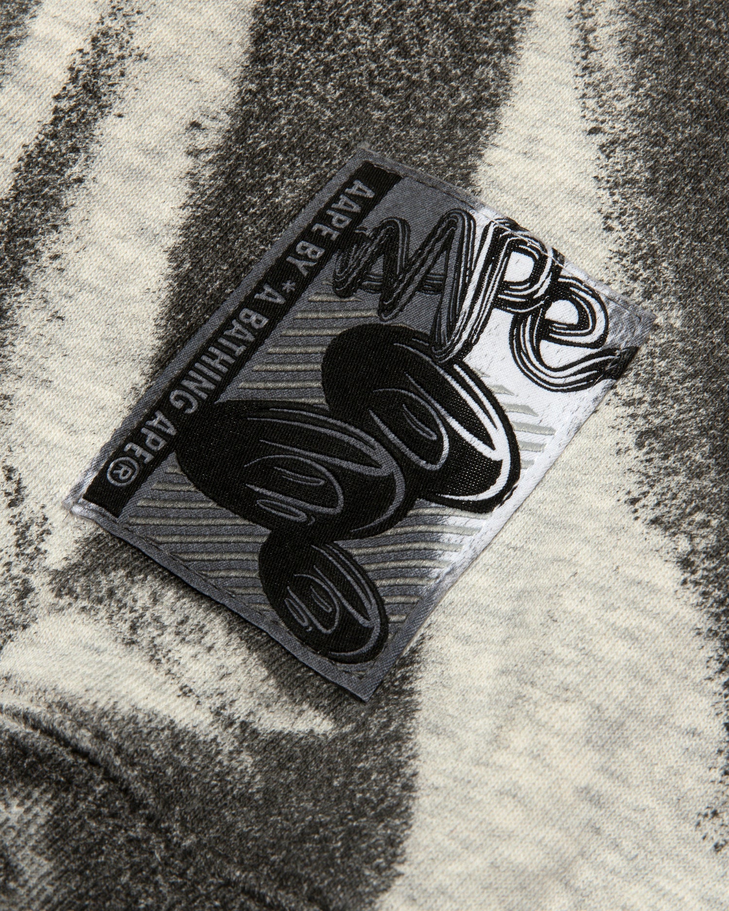 Logo graphic hoodie - Image 4