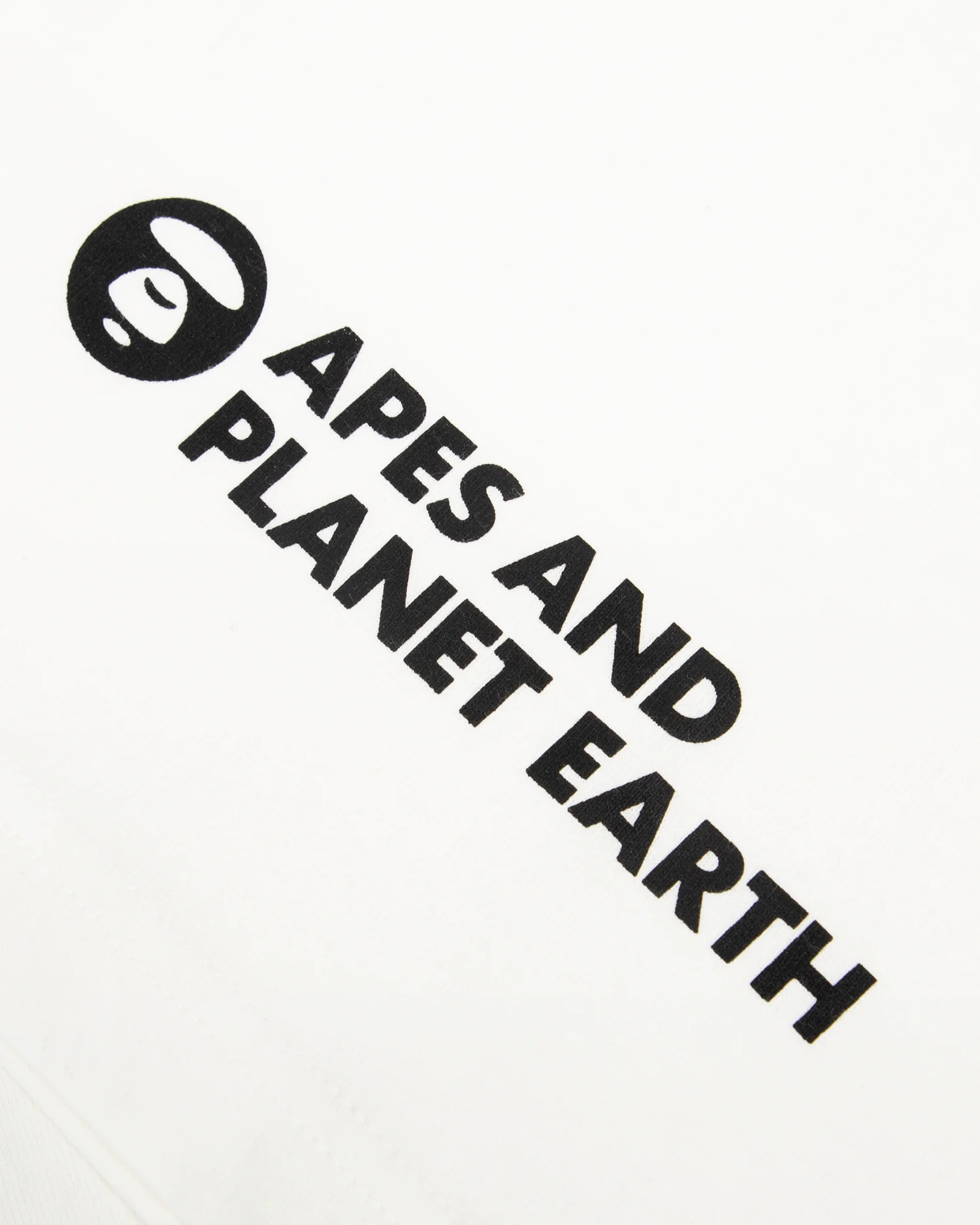 AAPER graphic patch tee - Image 15