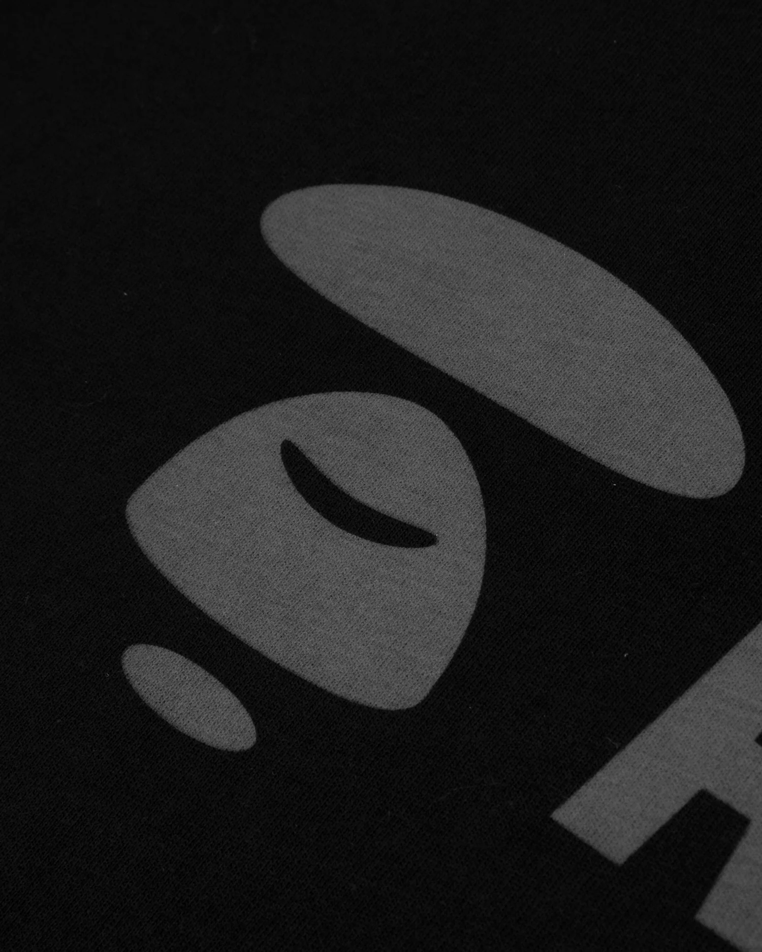 Moonface chest pocket tee - Image 4