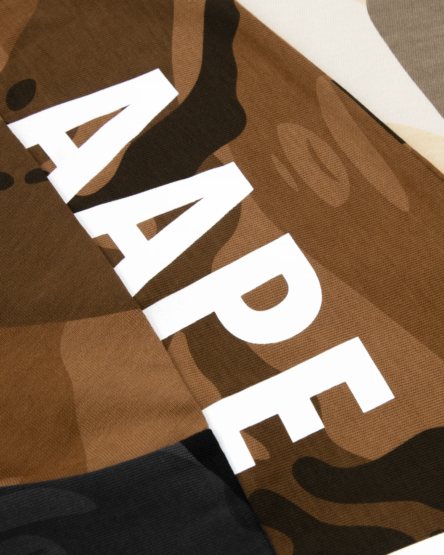 Colour block camo print tee - Image 10