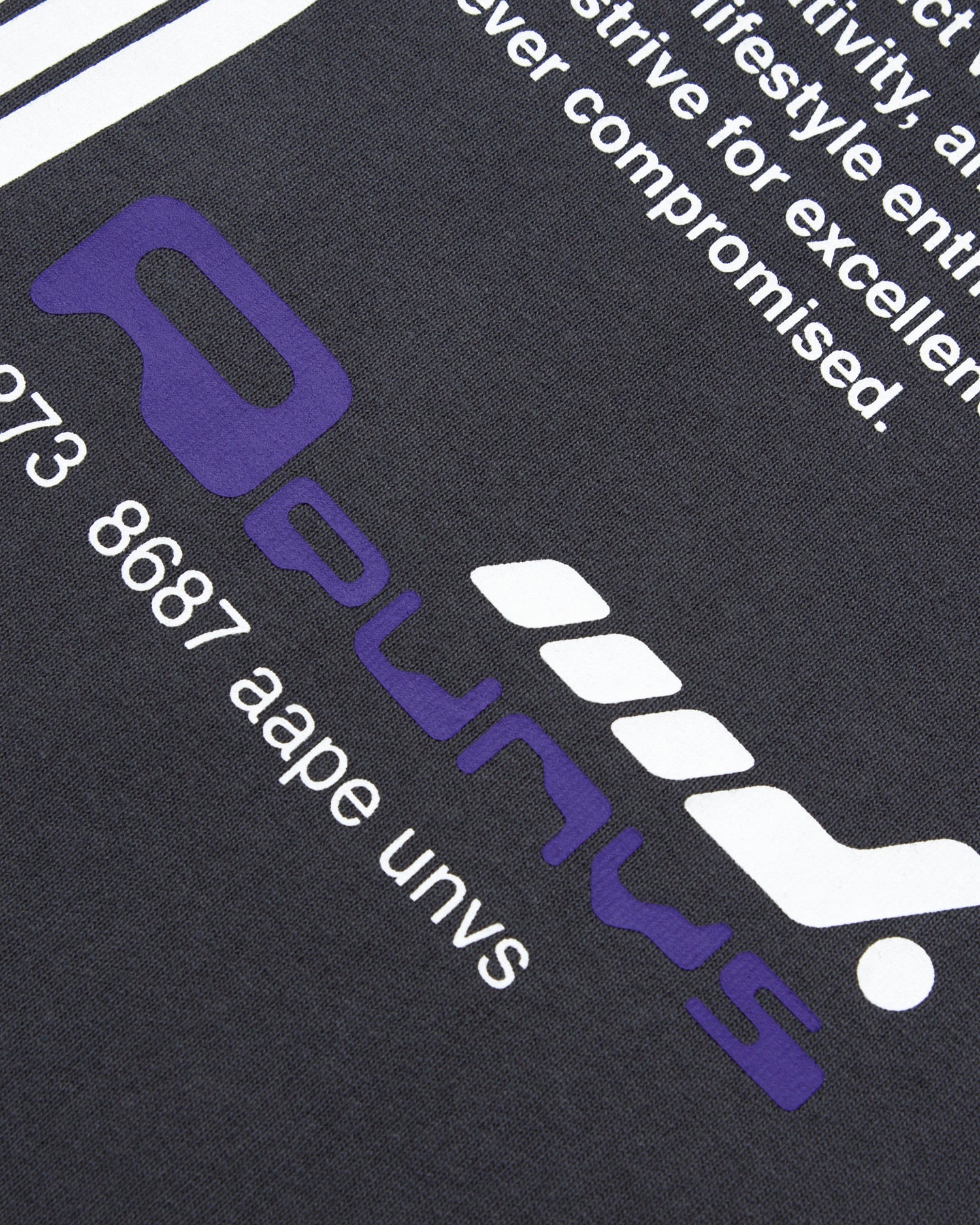 Moonface embossed logo tee - Image 14