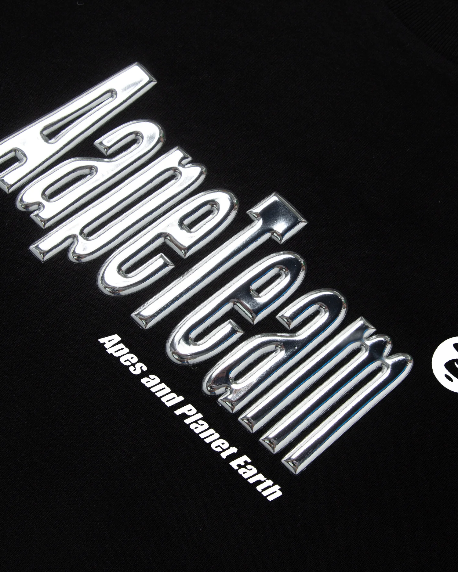 Moonface embossed logo tee - Image 8