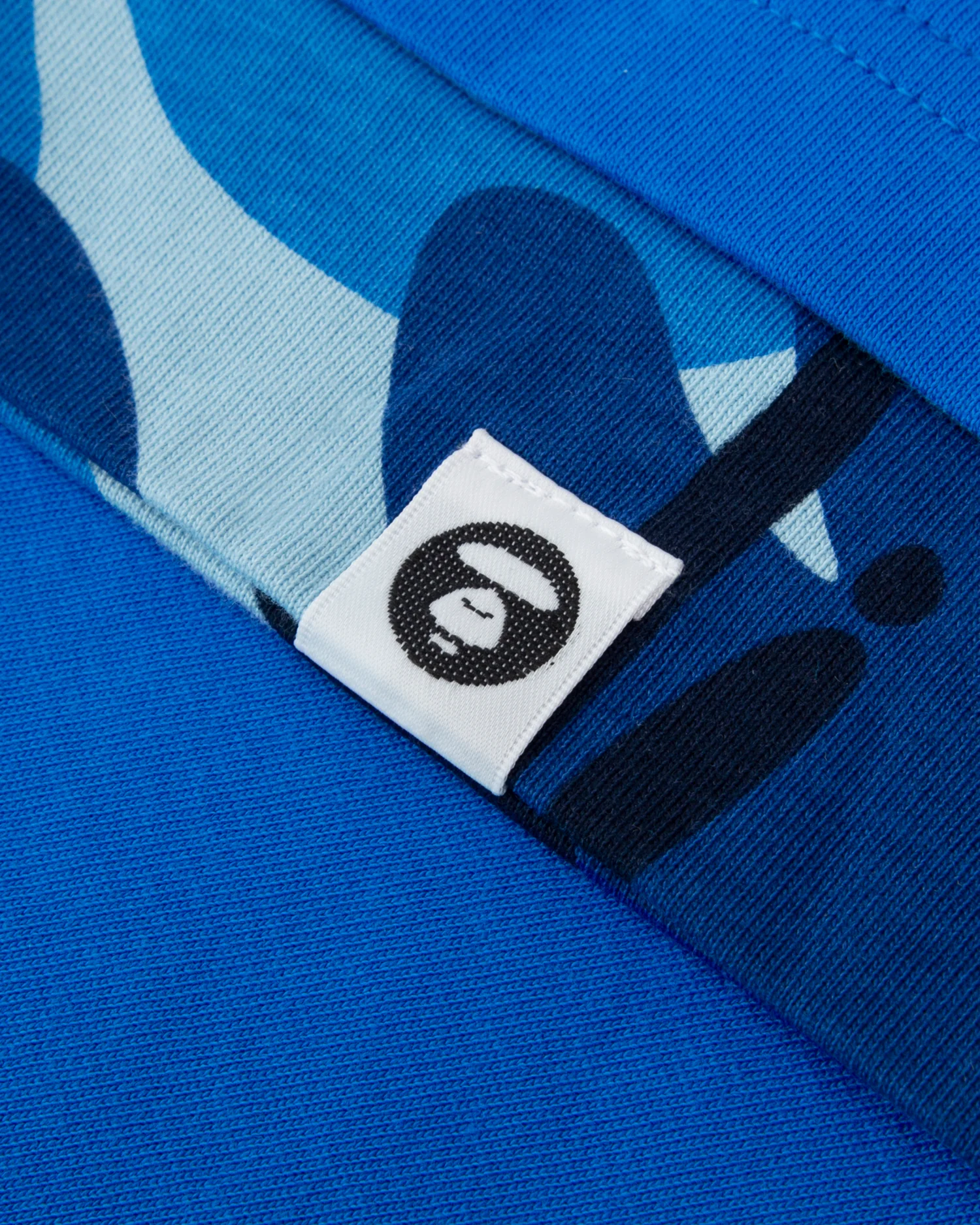 Moonface camo layered hem tee - Image 10