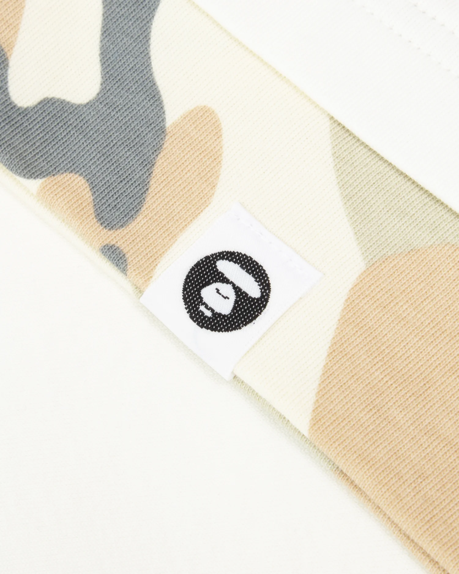 Moonface camo layered hem tee - Image 15