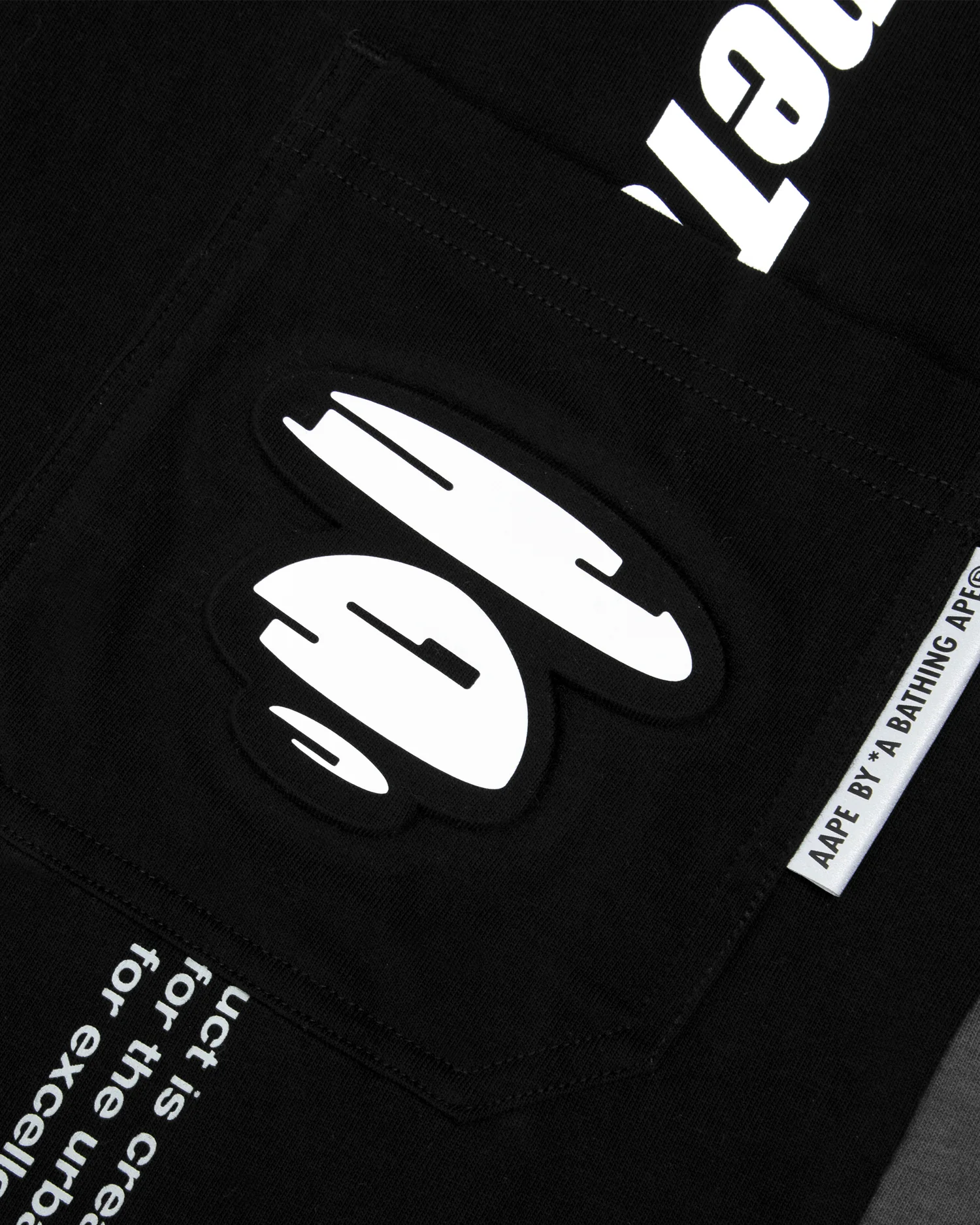 Moonface chest pocket tee - Image 8