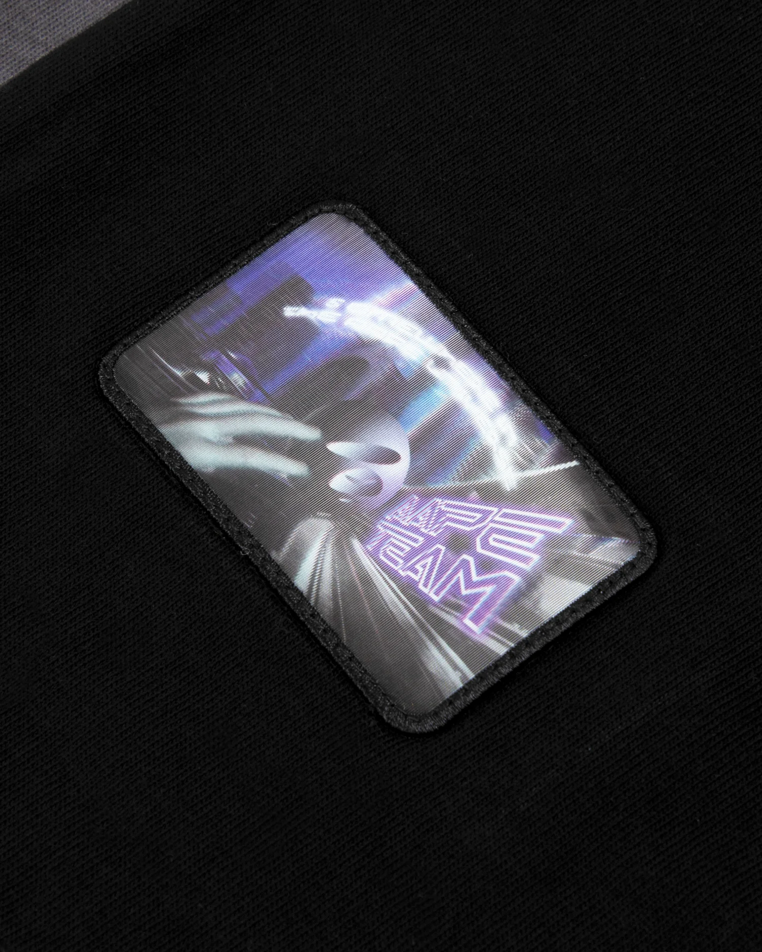 Moonface chest pocket tee - Image 9