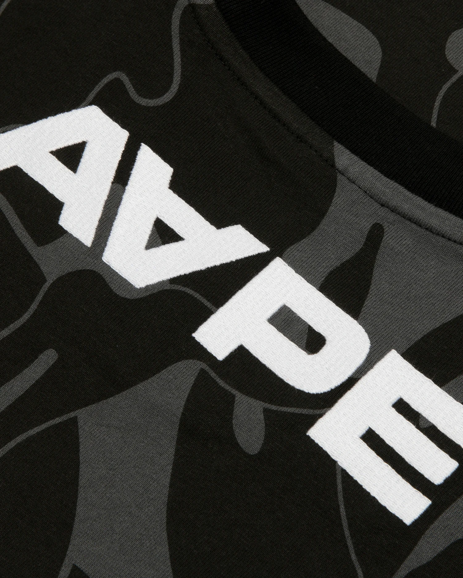 Moonface embroidered camo tee - Image 3
