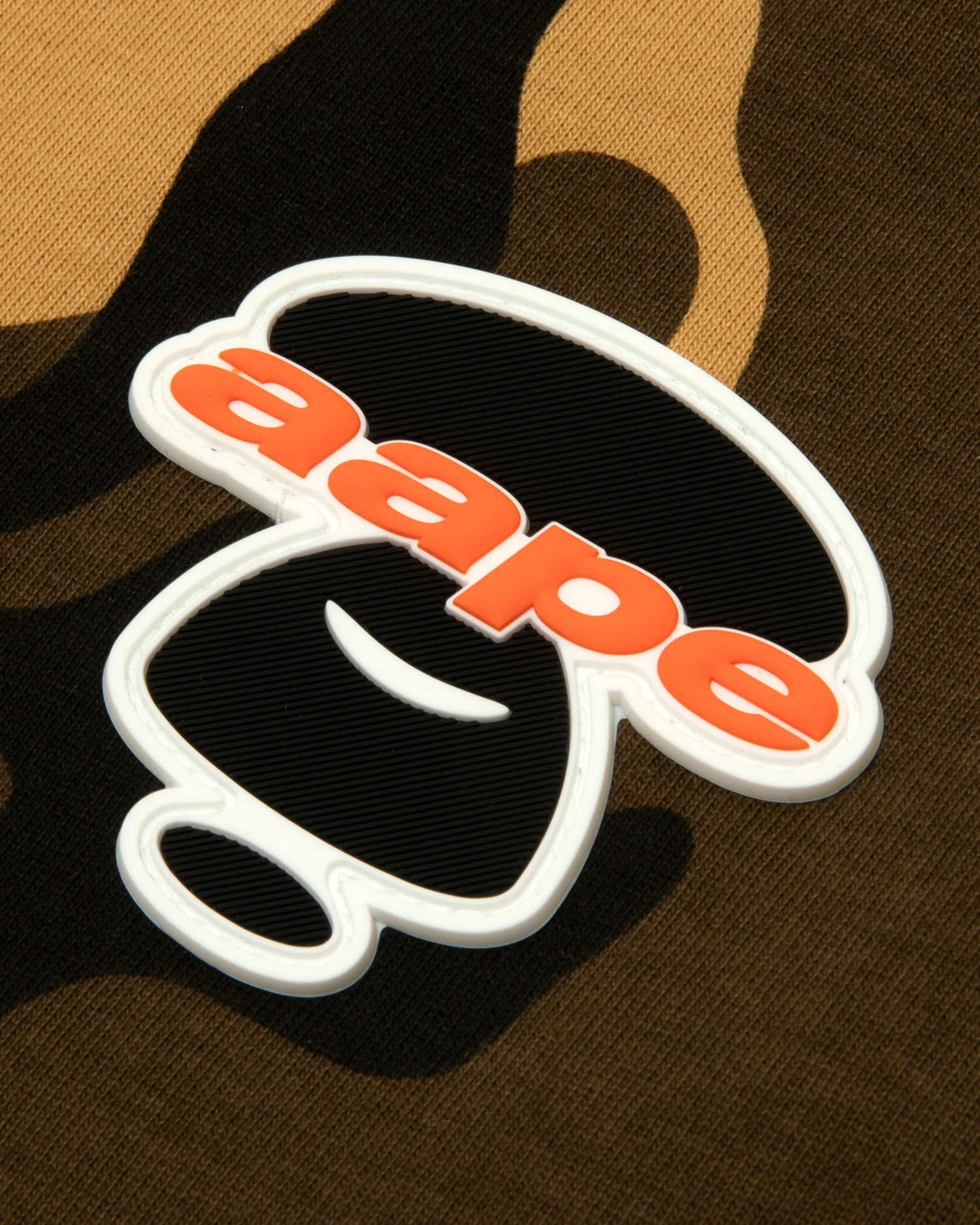 Moonface contrasting-trimmed tee - Image 5