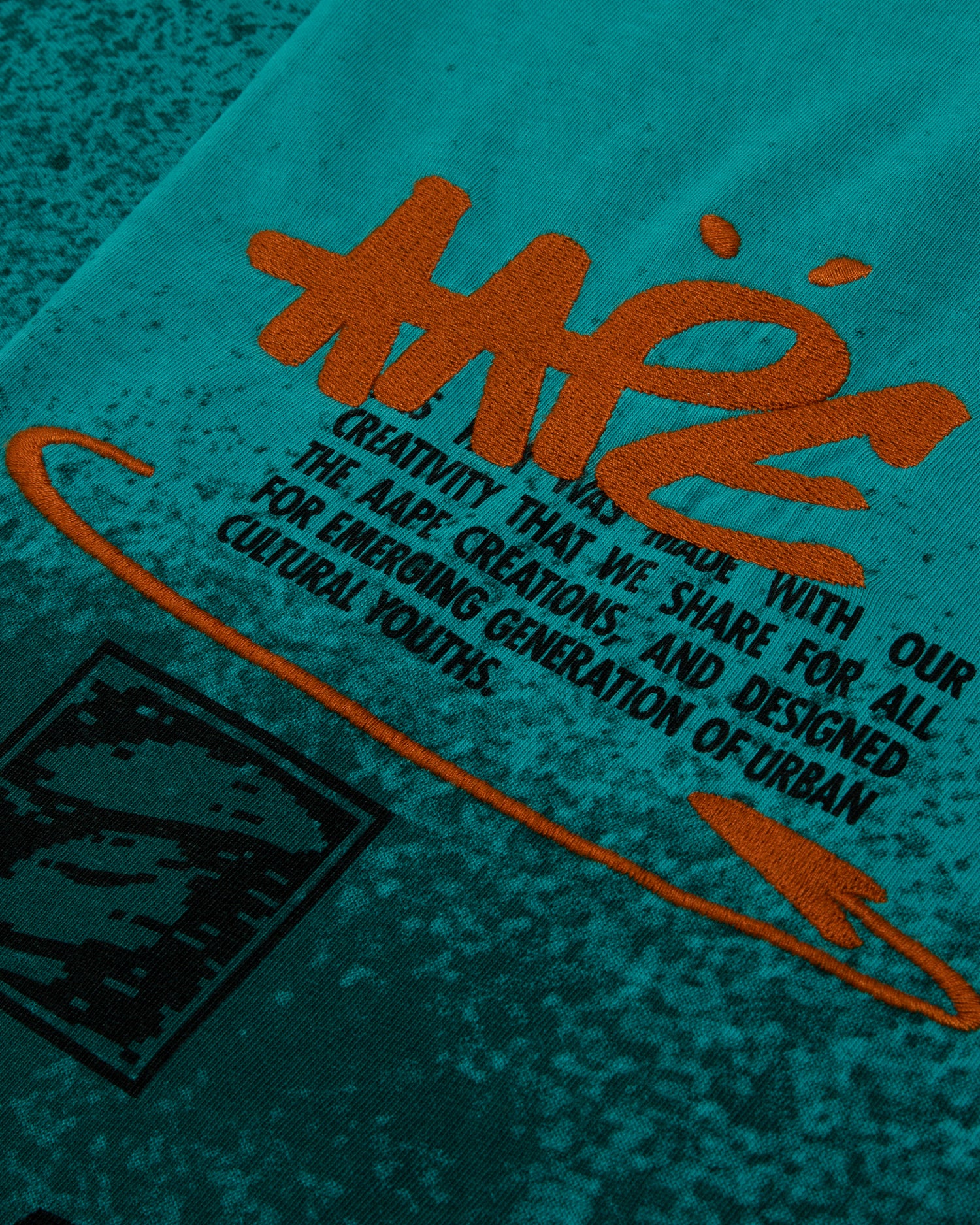 Moonface logo tee - Image 9