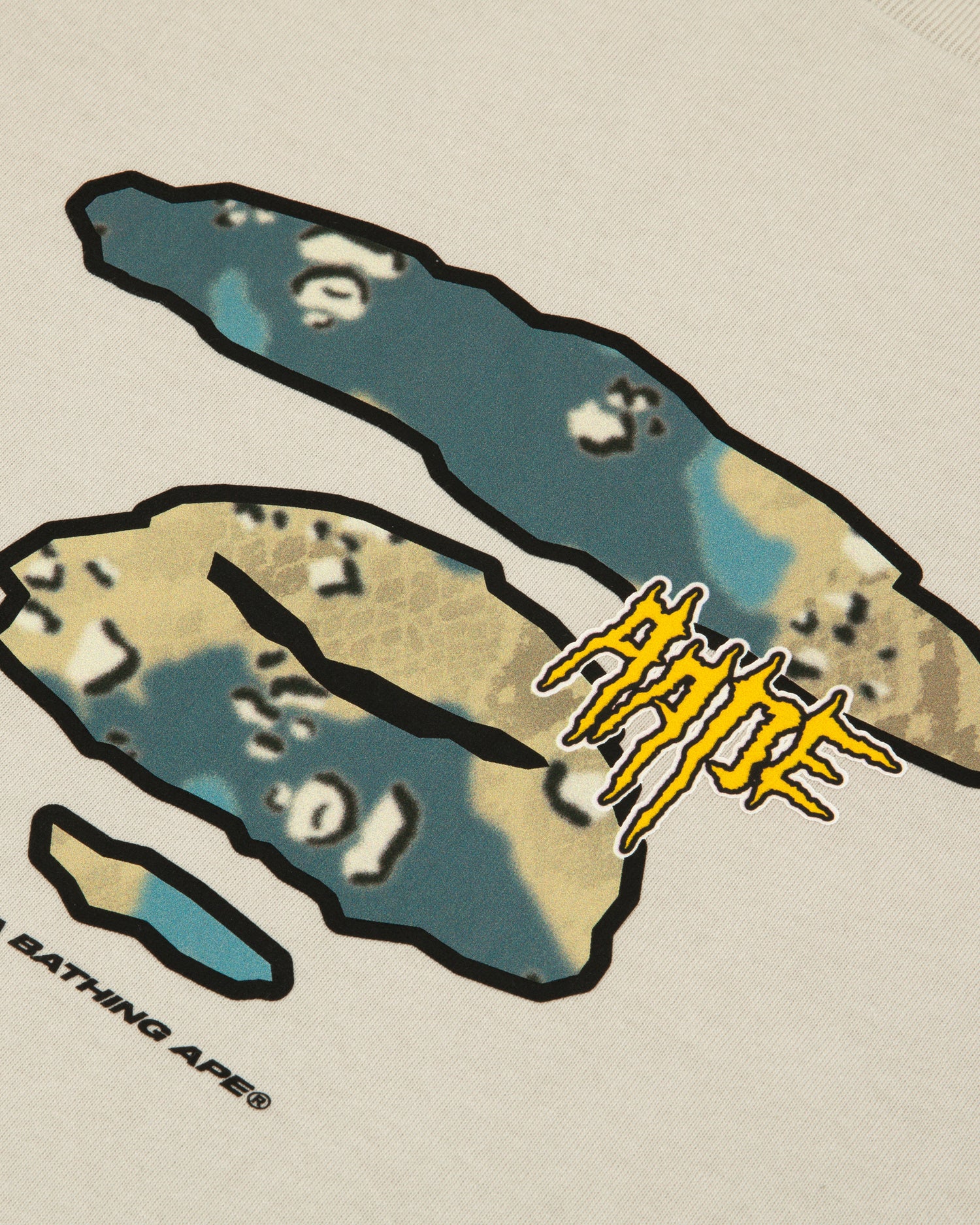 Camo moonface logo tee - Image 10