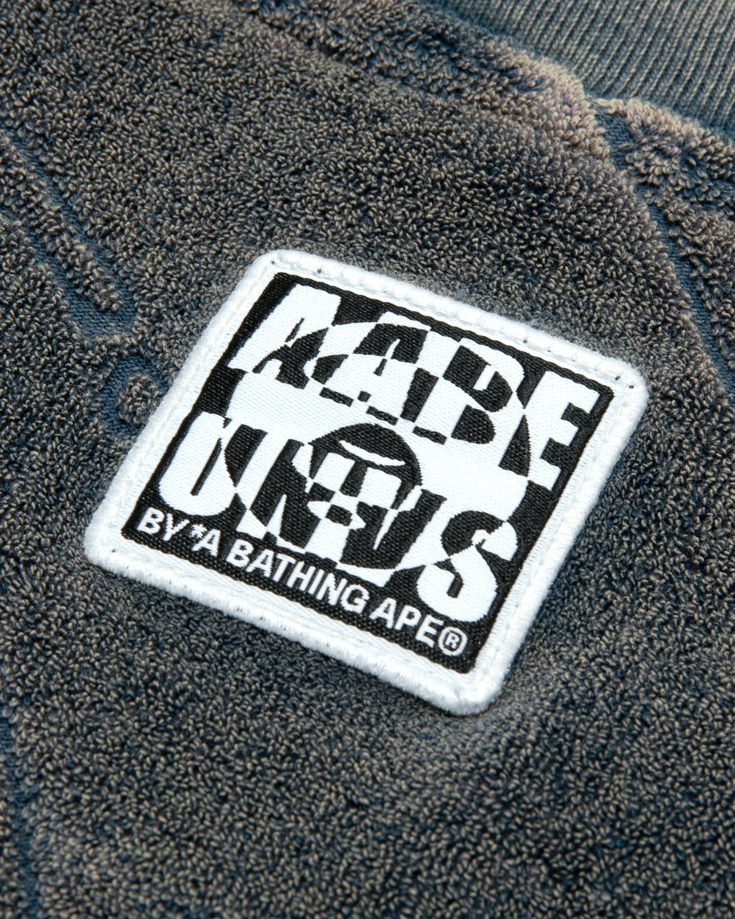 Moonface logo camo washed tee - Image 8