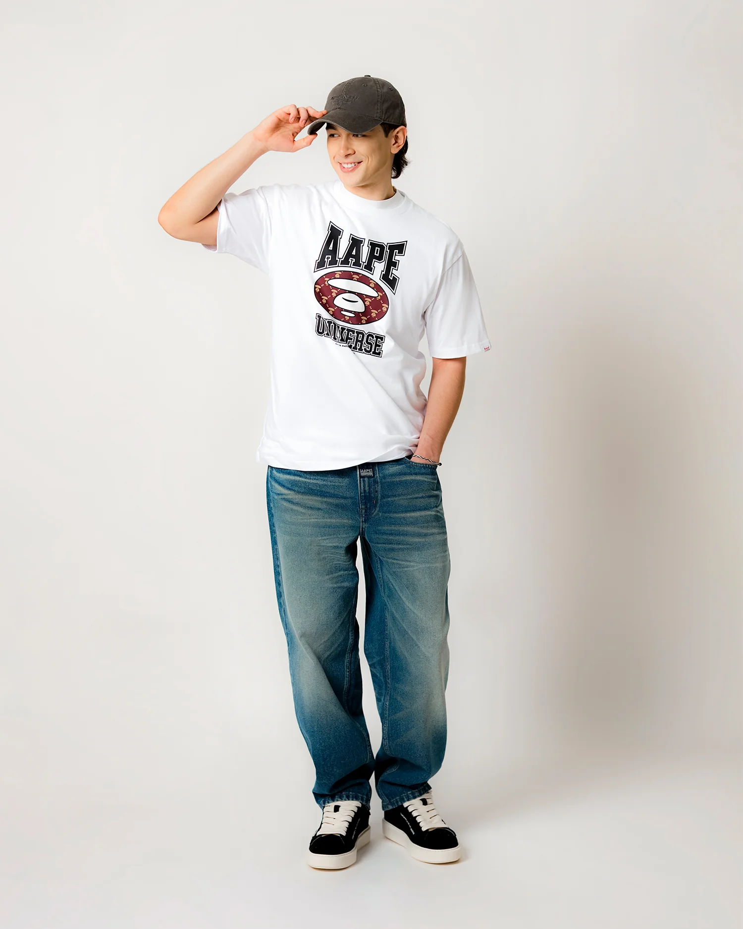 AAPEUNVS graphic tee - Image 7