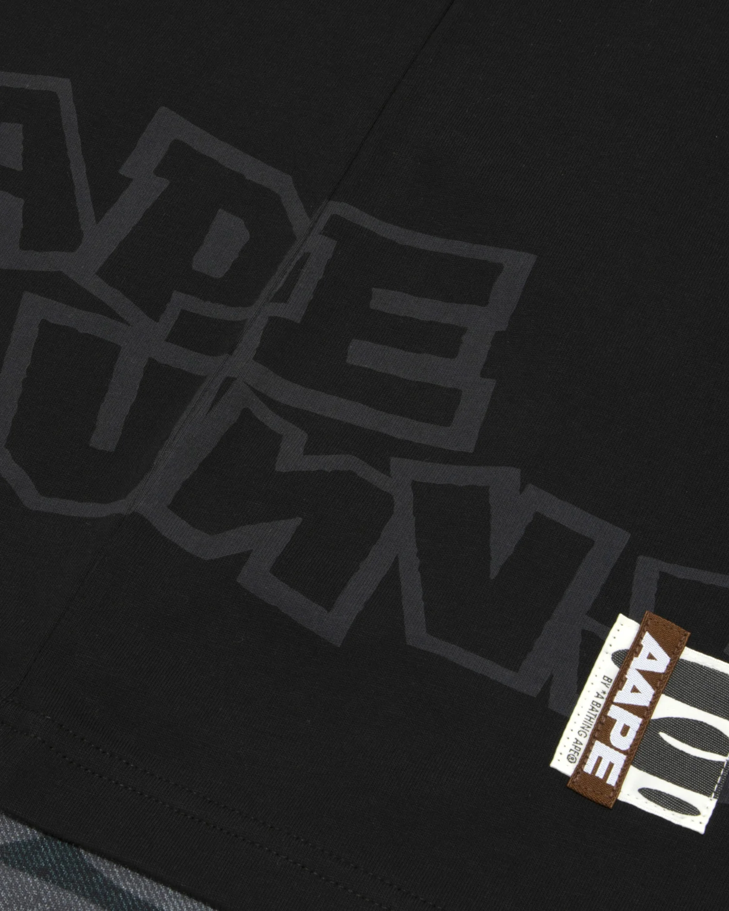 AAPEUNVS graphic tee - Image 4