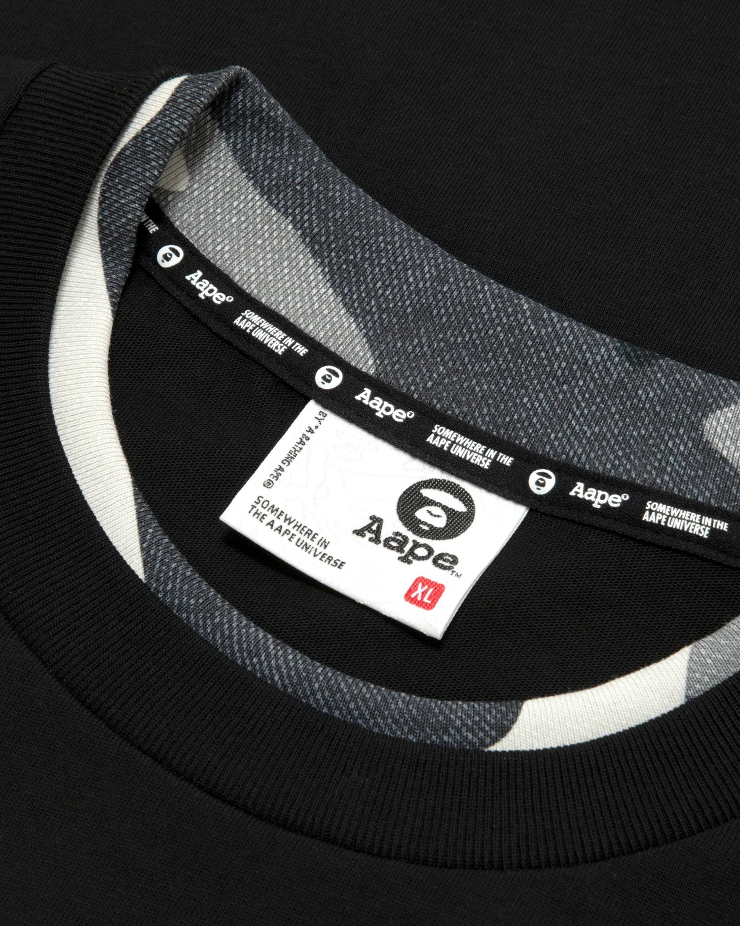 AAPEUNVS graphic tee - Image 5