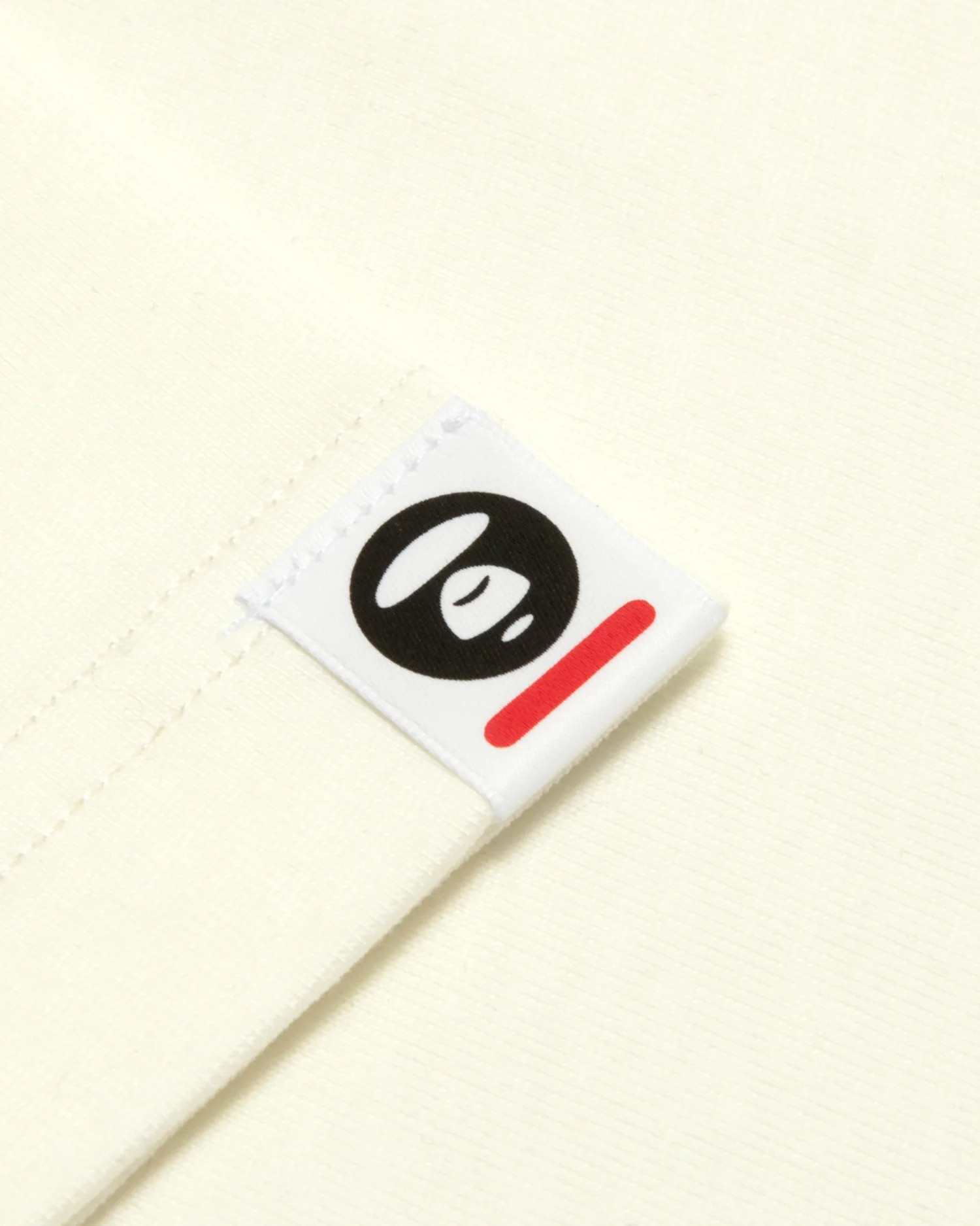 AAPENOW moonface logo tee - Image 10