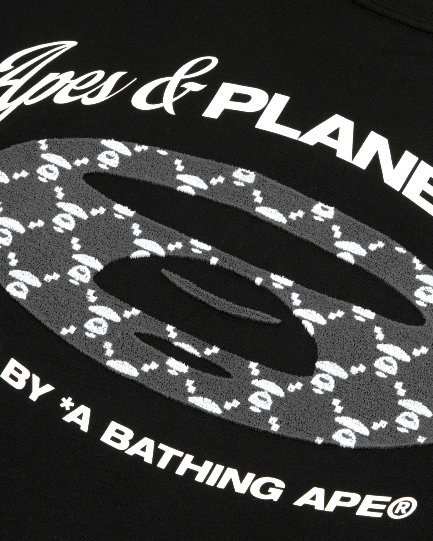 AAPEUNVS logo patch tee - Image 6