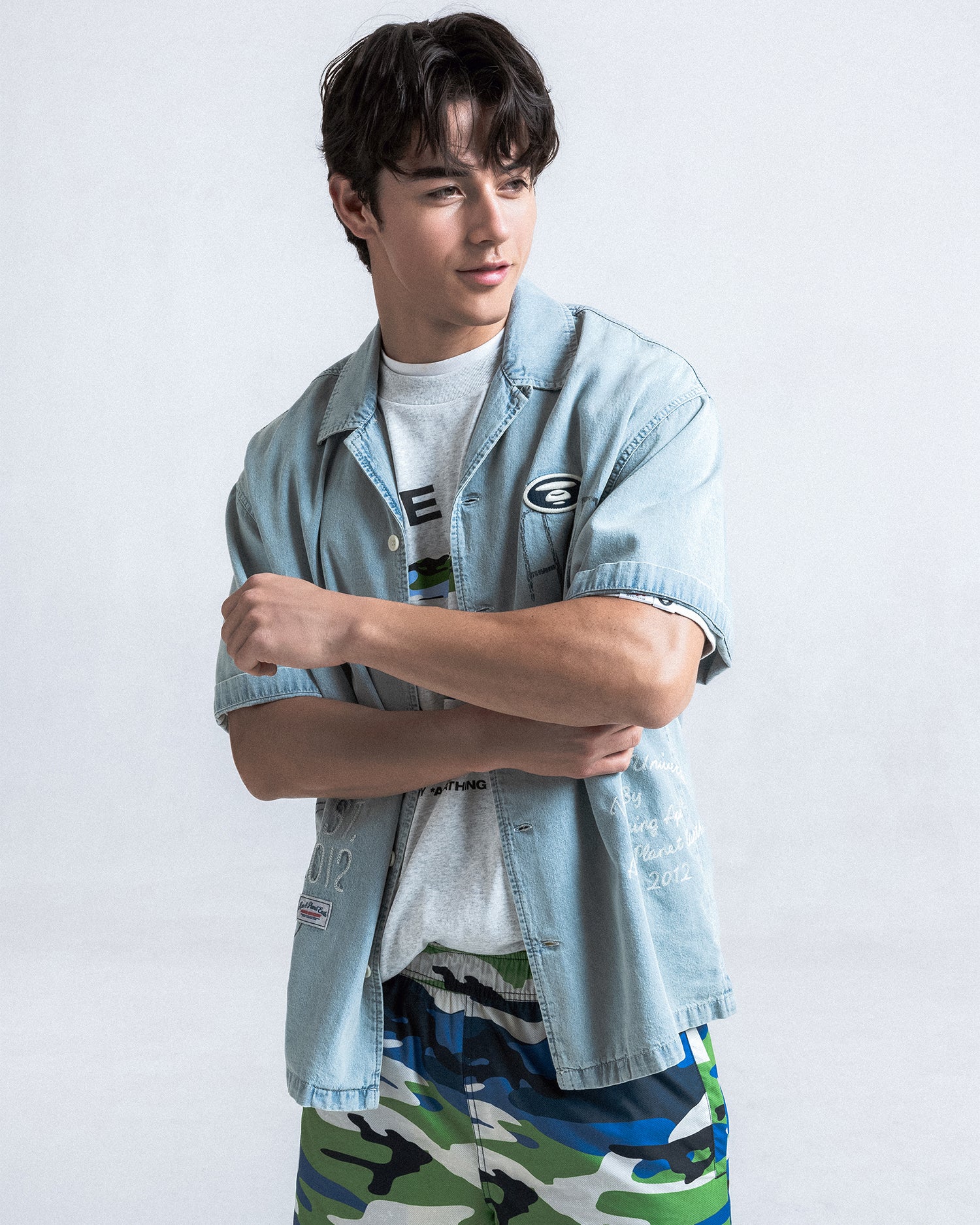 AAPEUNVS graphic tee - Image 3
