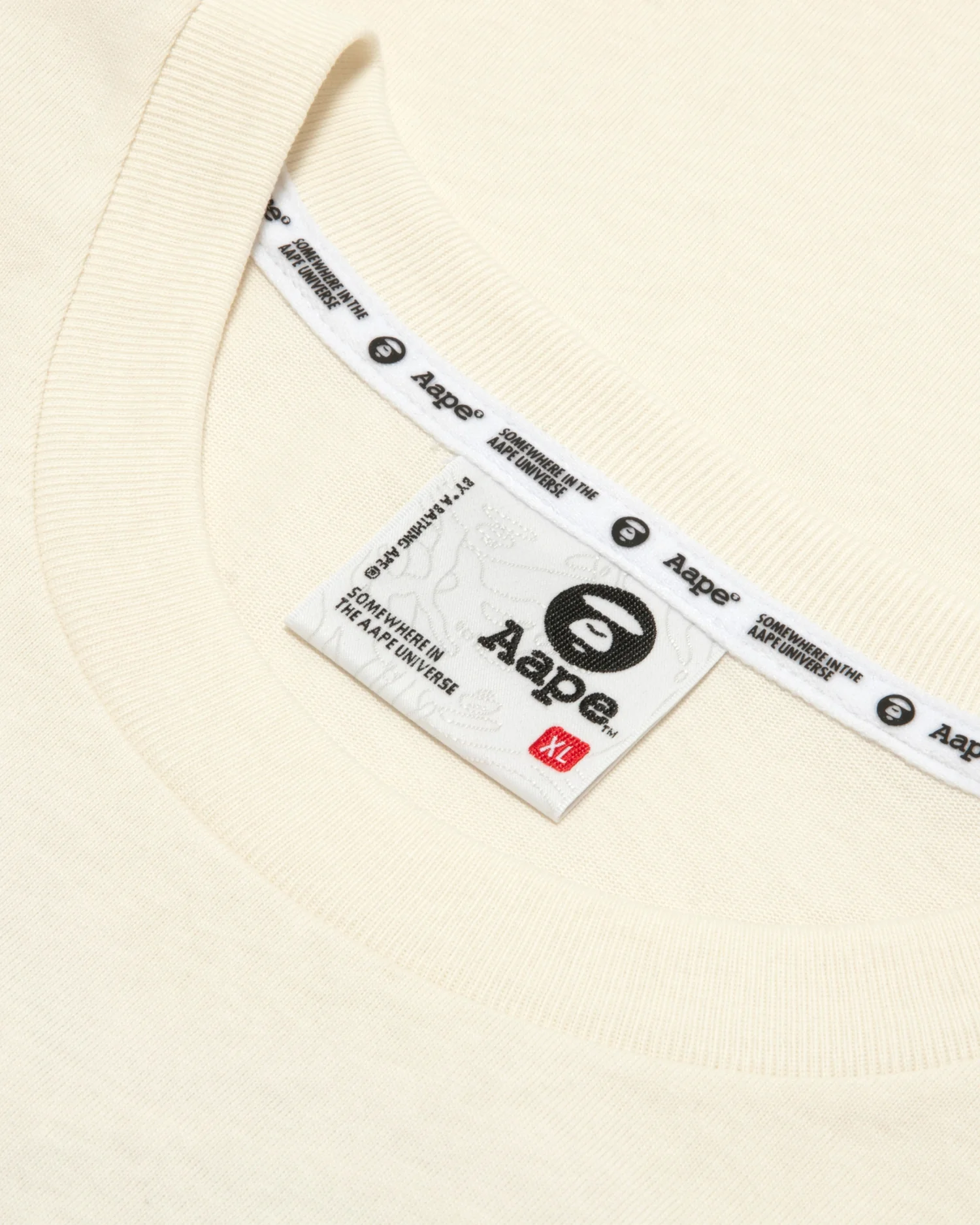 AAPEUNVS graphic tee - Image 11