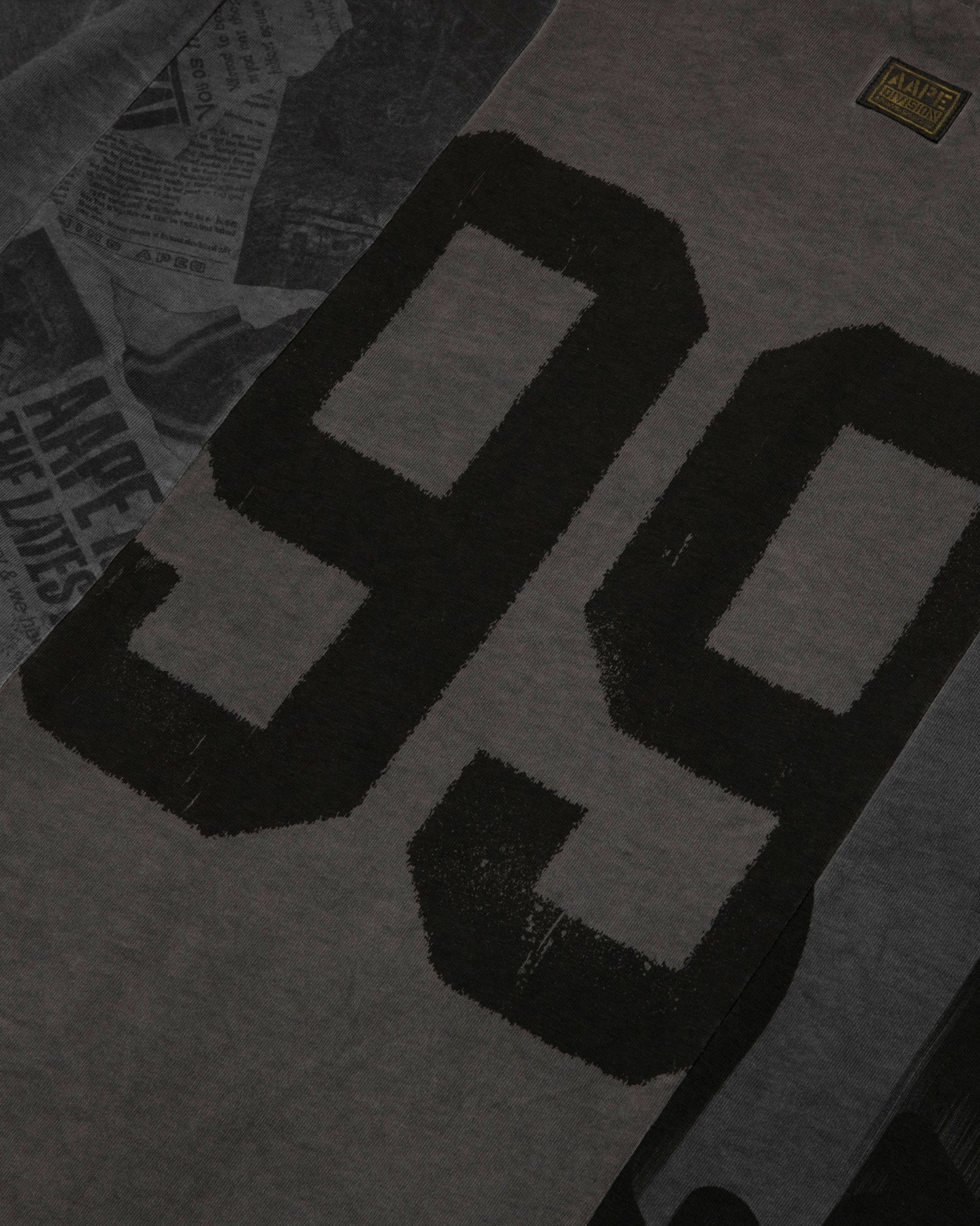 Logo graphic tee - Image 5