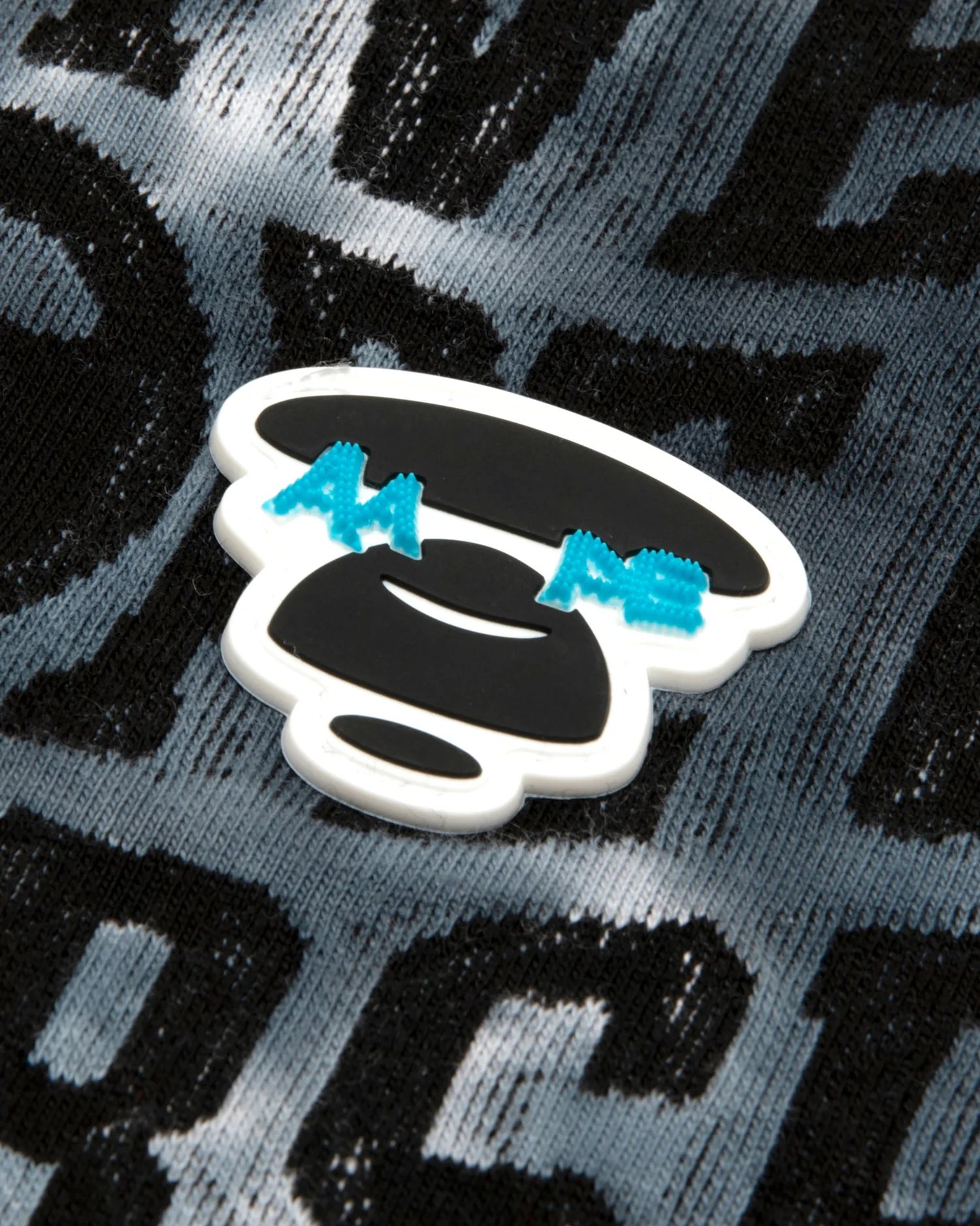 AAPEUNVS graphic tee - Image 3