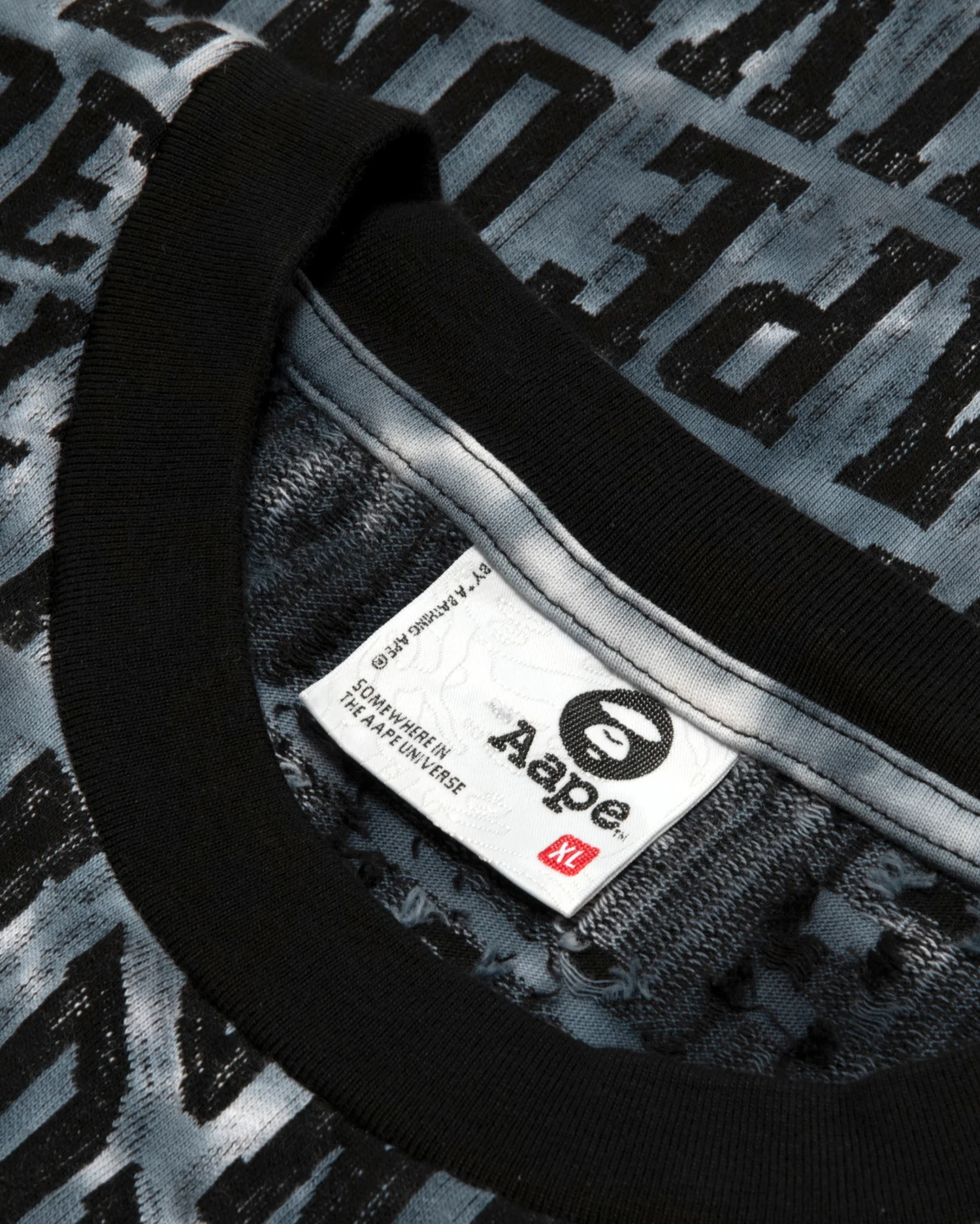 AAPEUNVS graphic tee - Image 5