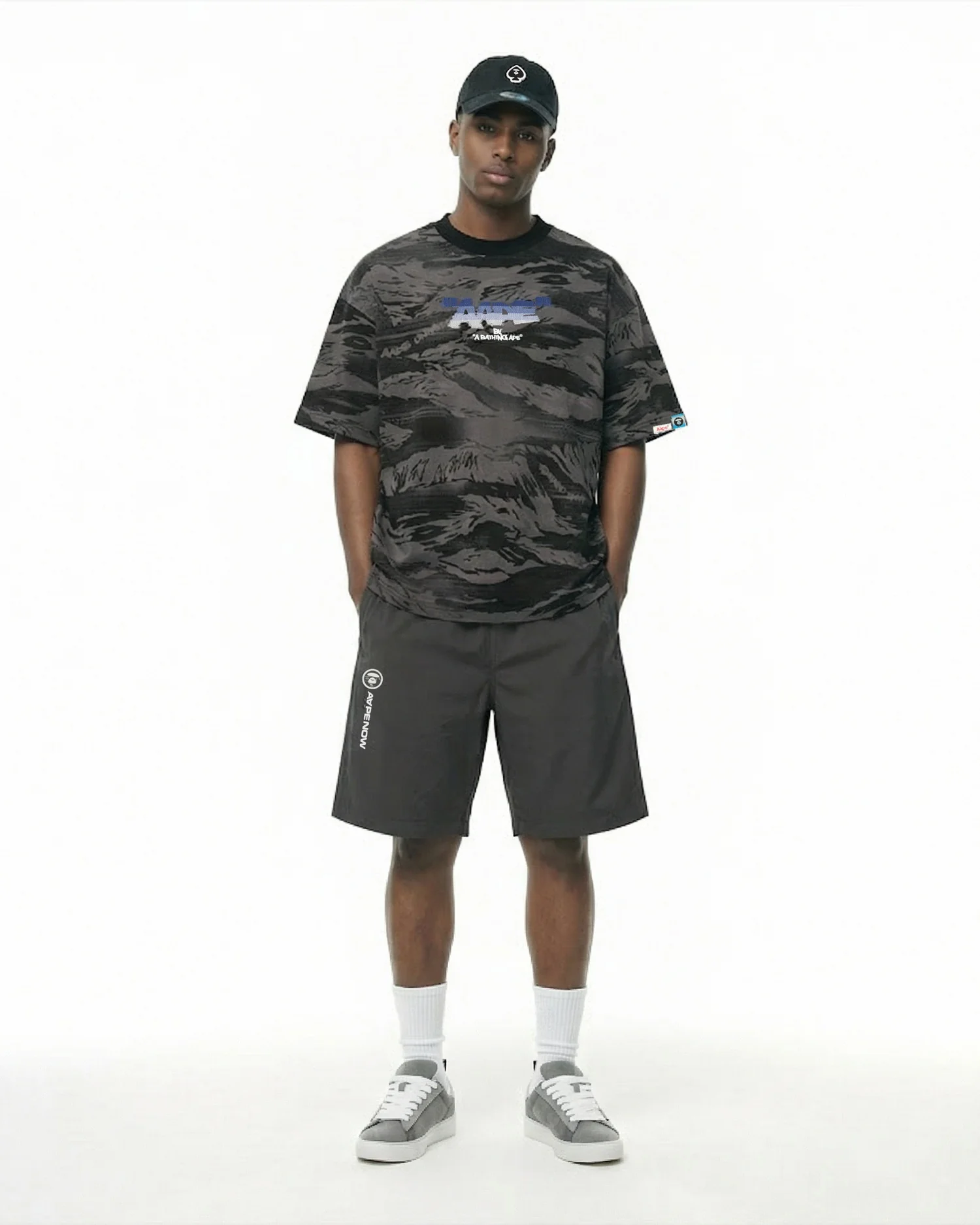 AAPEUNVS graphic tee - Image 2