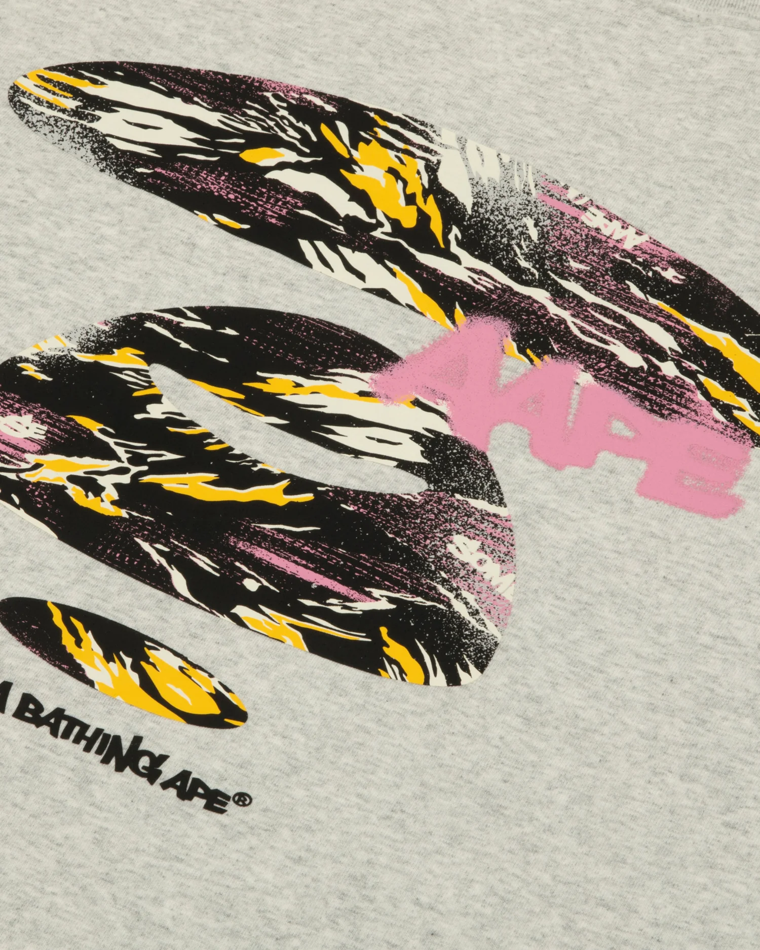 AAPEUNVS graphic tee - Image 7