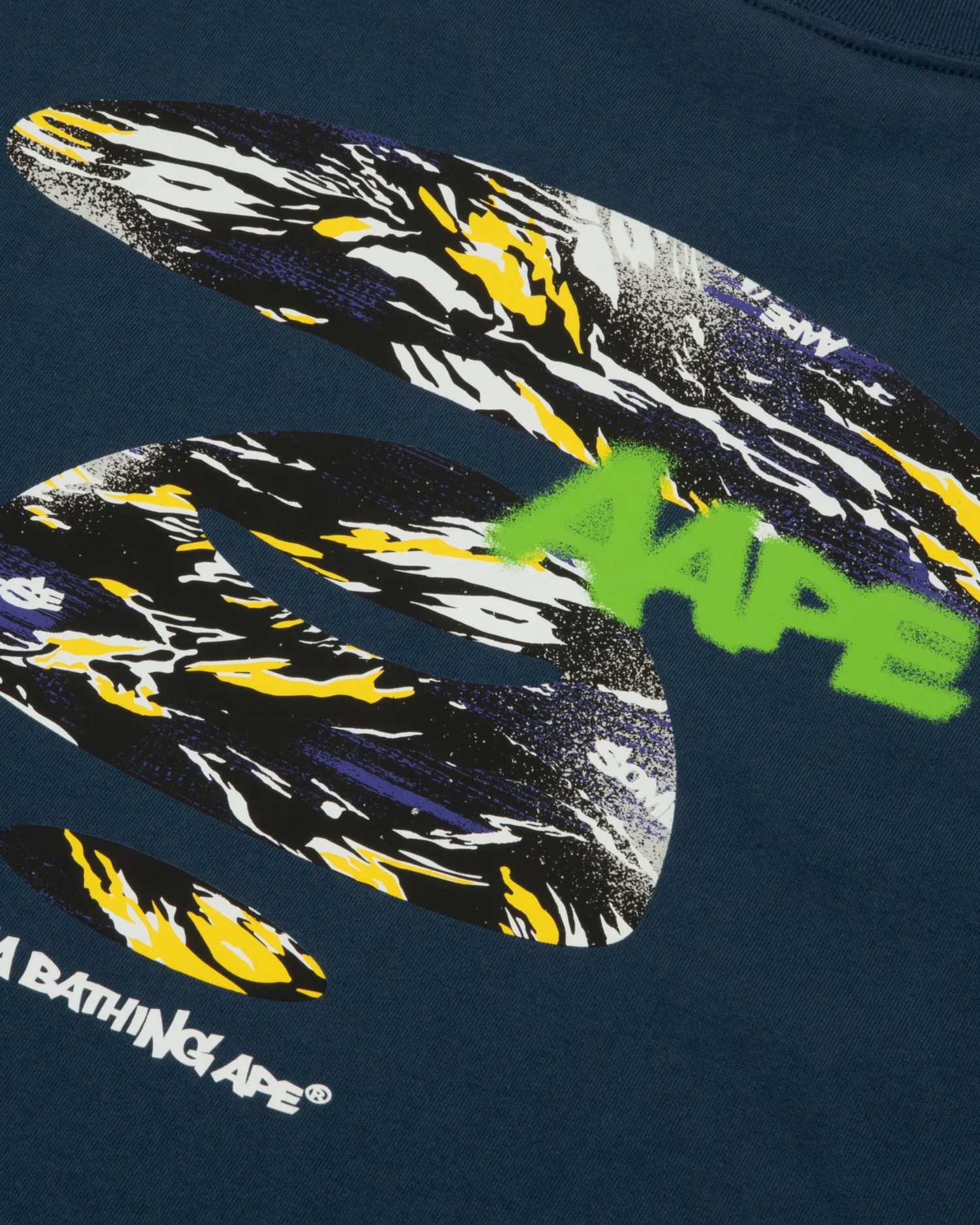 AAPEUNVS graphic tee - Image 4