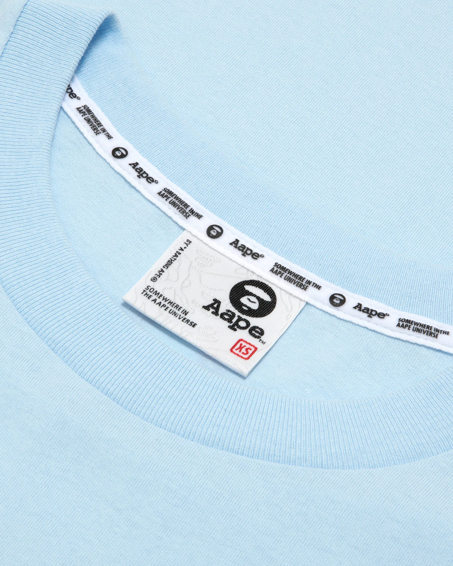 Moonface rabbit embroidered graphic tee - Image 10