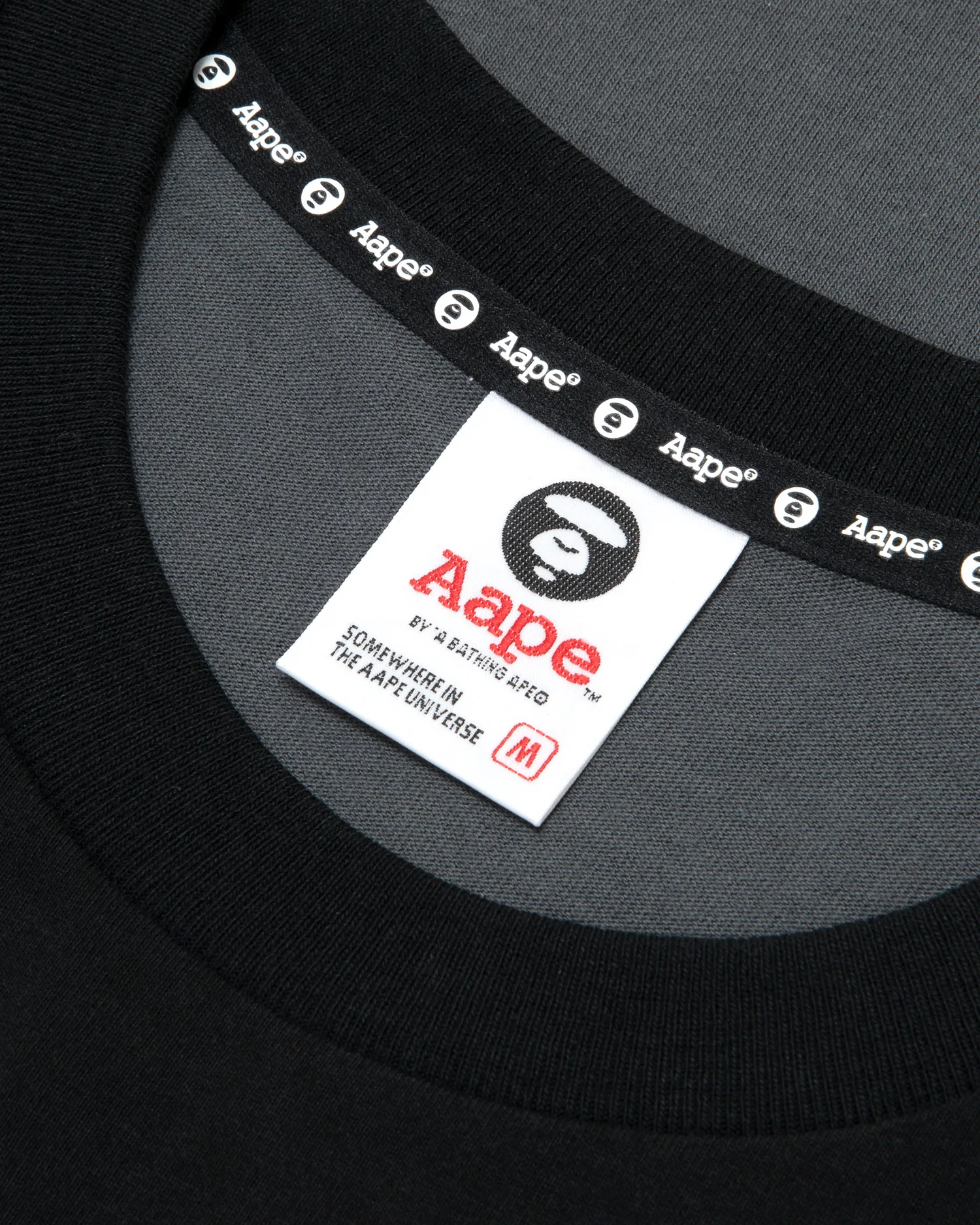 Moonface embossed panelled tee - Image 5