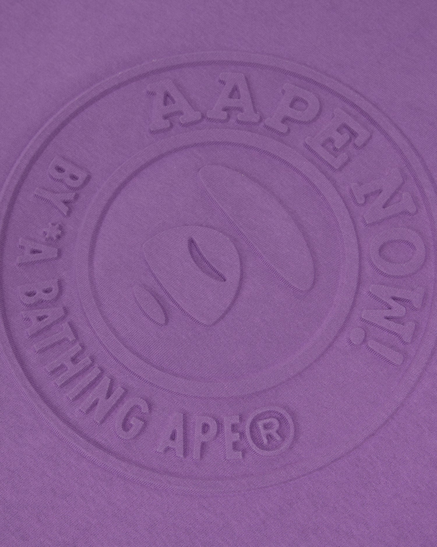 Moonface embossed relaxed tee - Image 13