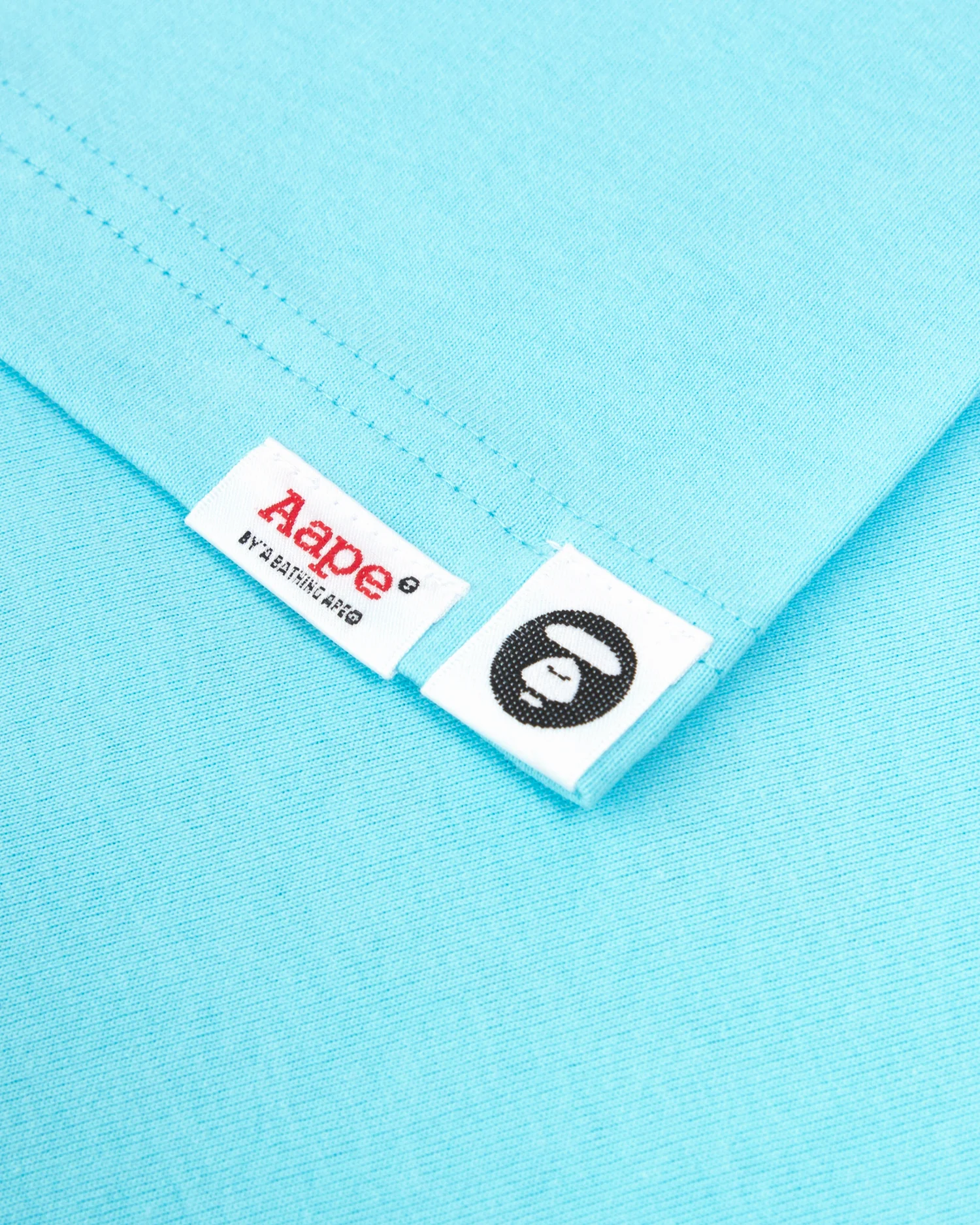 Moonface embossed relaxed tee - Image 9